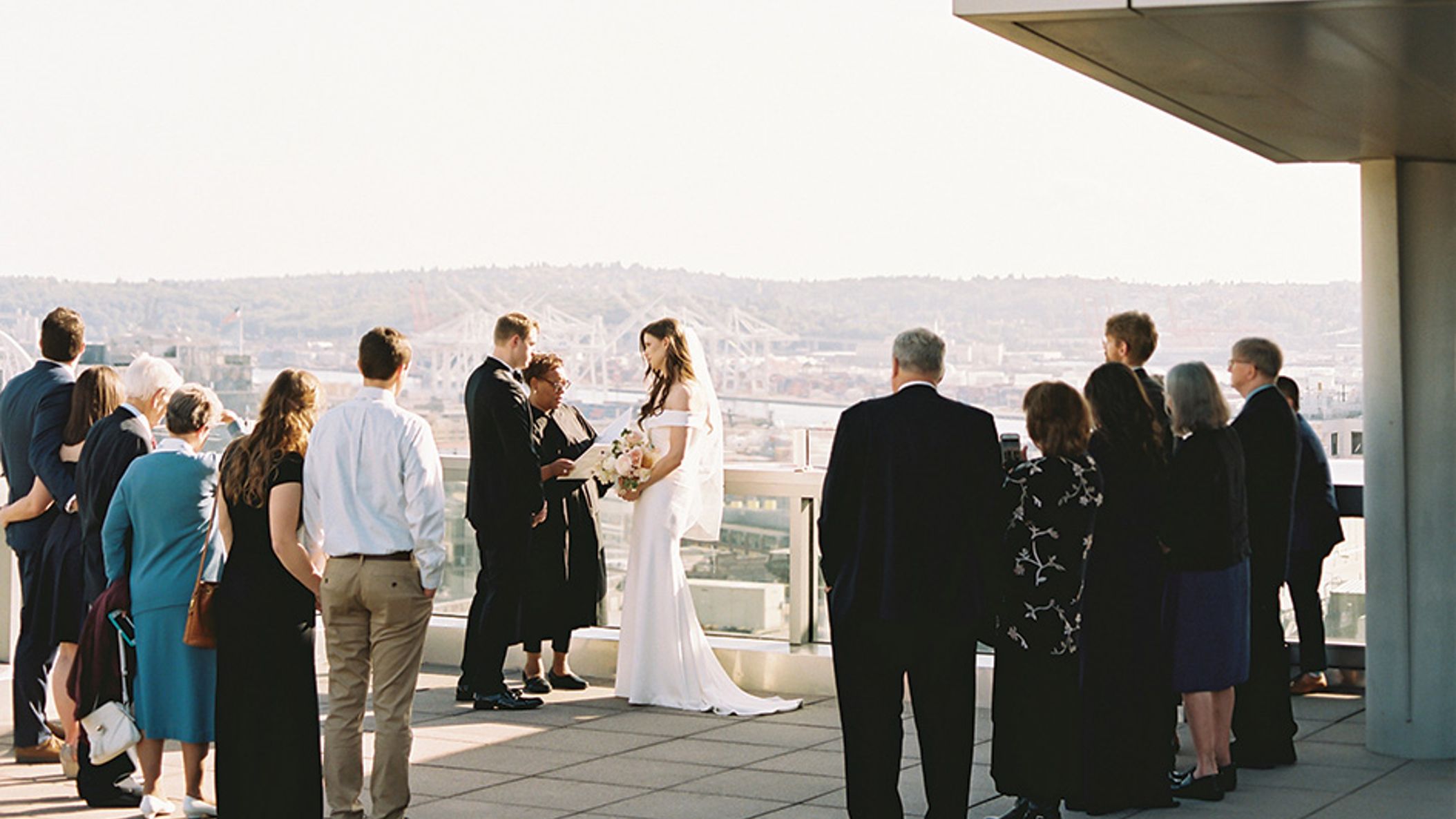 Seattle_Bride/SS2020/Real_Weddings/Zoe_Geoff/ZoeGeoff1.jpg