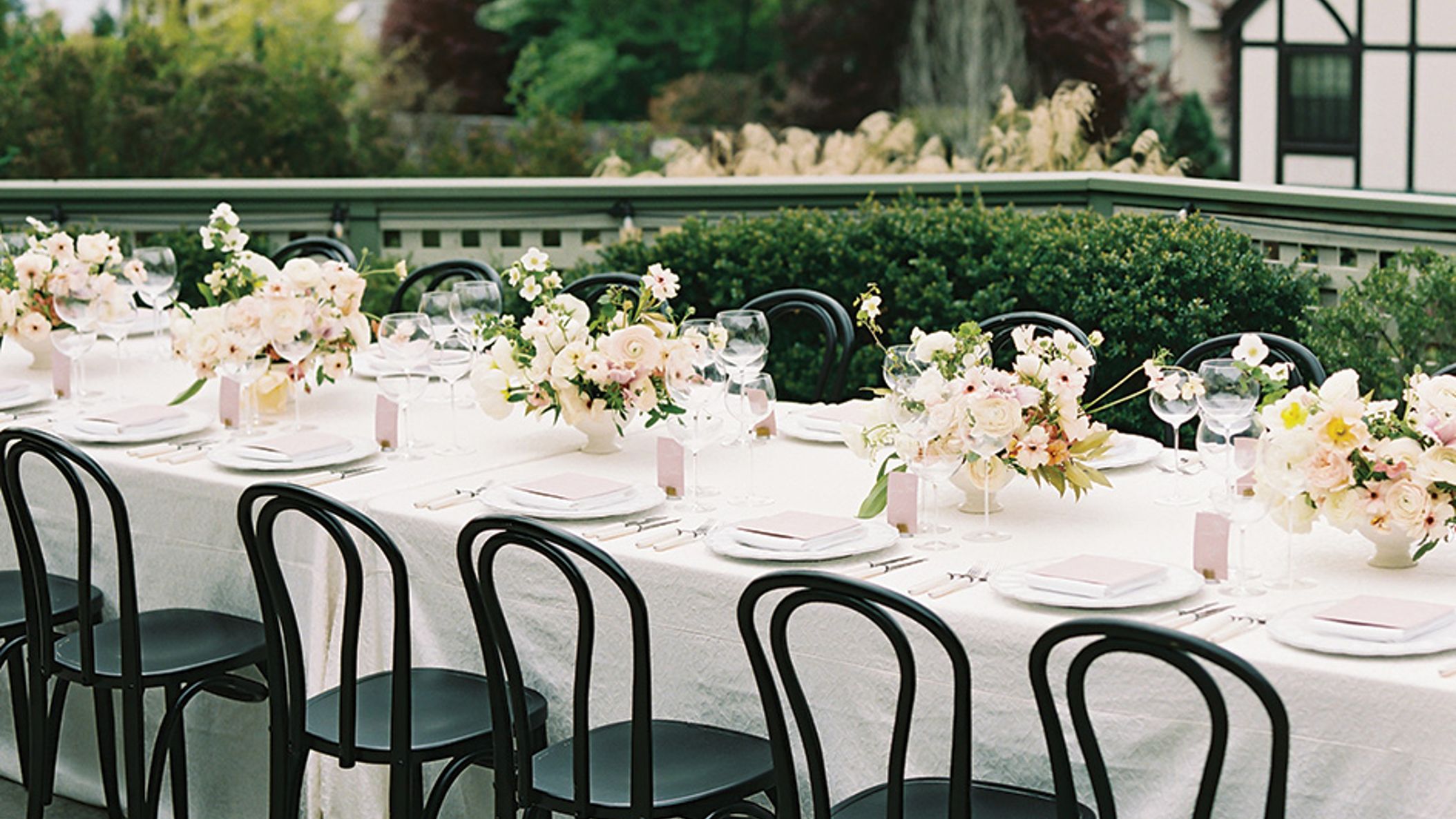 Seattle_Bride/SS2020/Real_Weddings/Zoe_Geoff/ZoeGeoff2.jpg