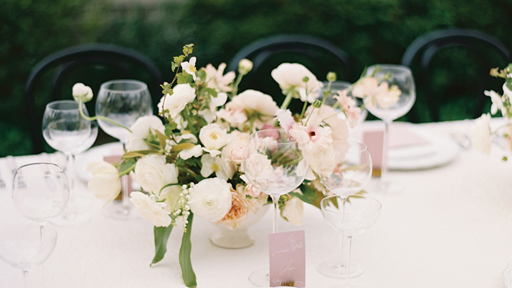 Seattle_Bride/SS2020/Real_Weddings/Zoe_Geoff/ZoeGeoff3.jpg