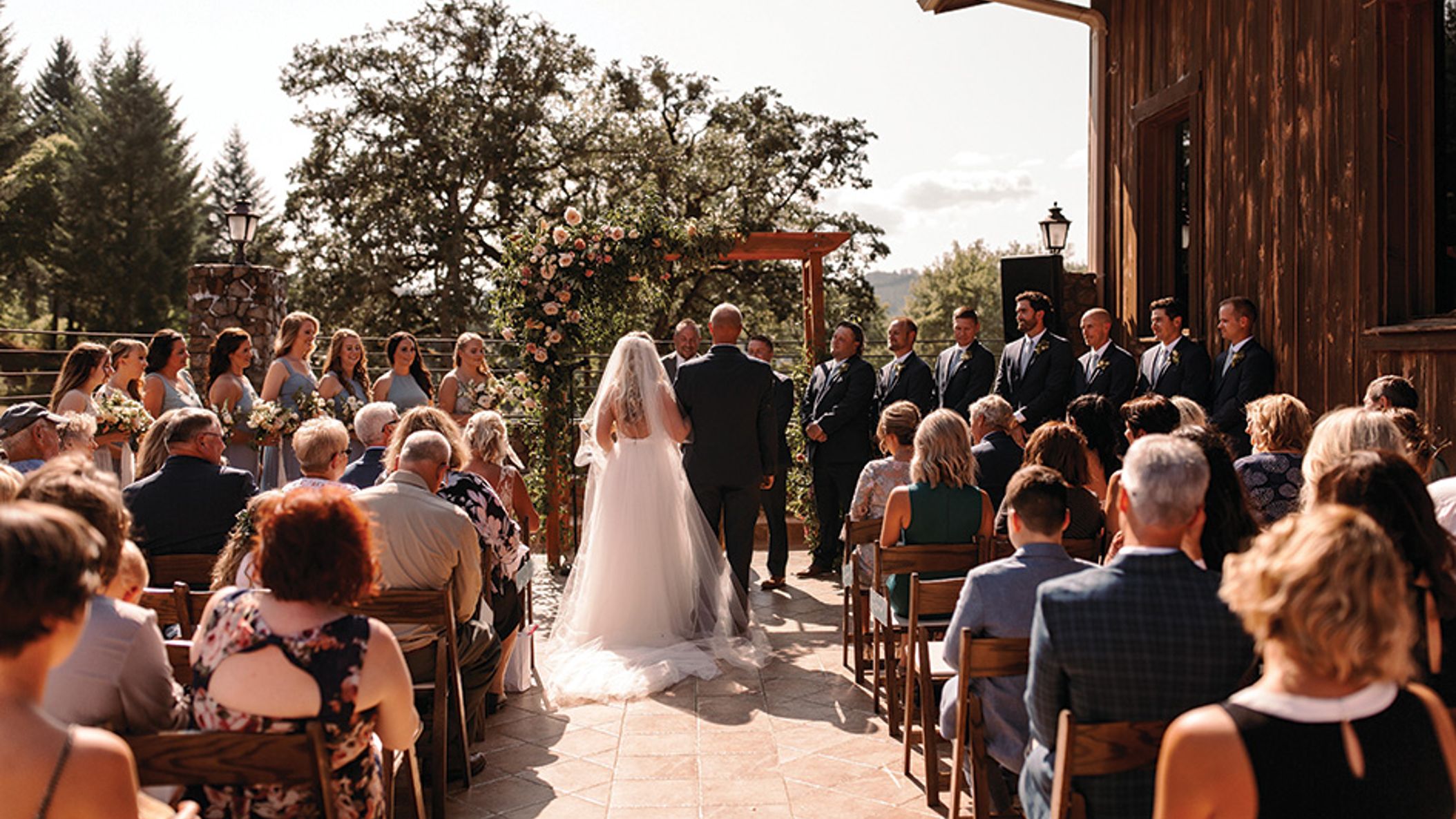 Oregon_Bride/SS20/RealWeddings/Taylor_Kyle/TaylorKyle1.jpg