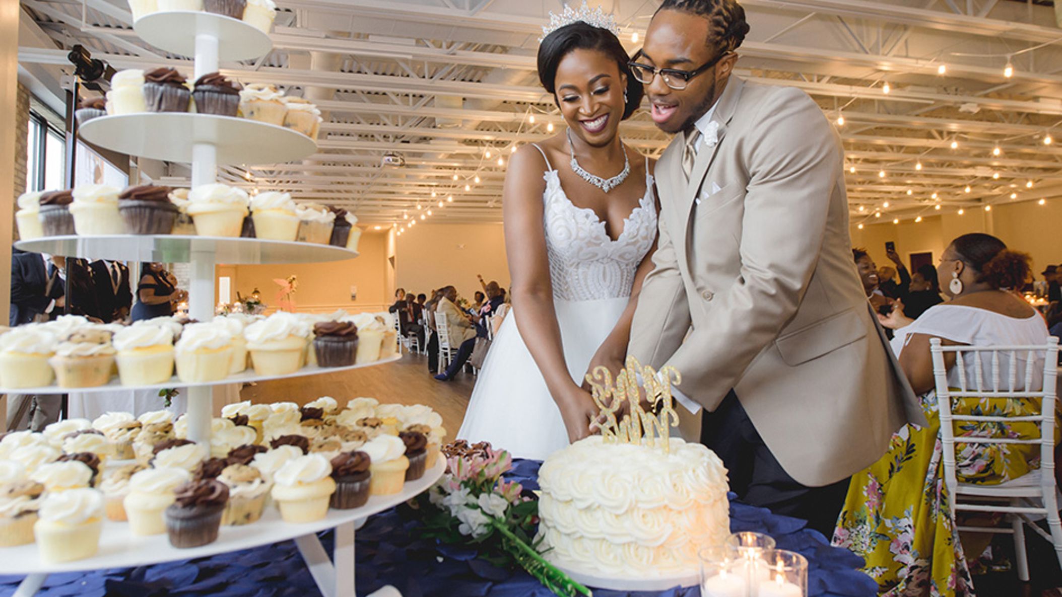 Wisconsin_Bride/REAL_WEDDINGS/Jasmine_Albojay/JasmineAlbojay1.jpg