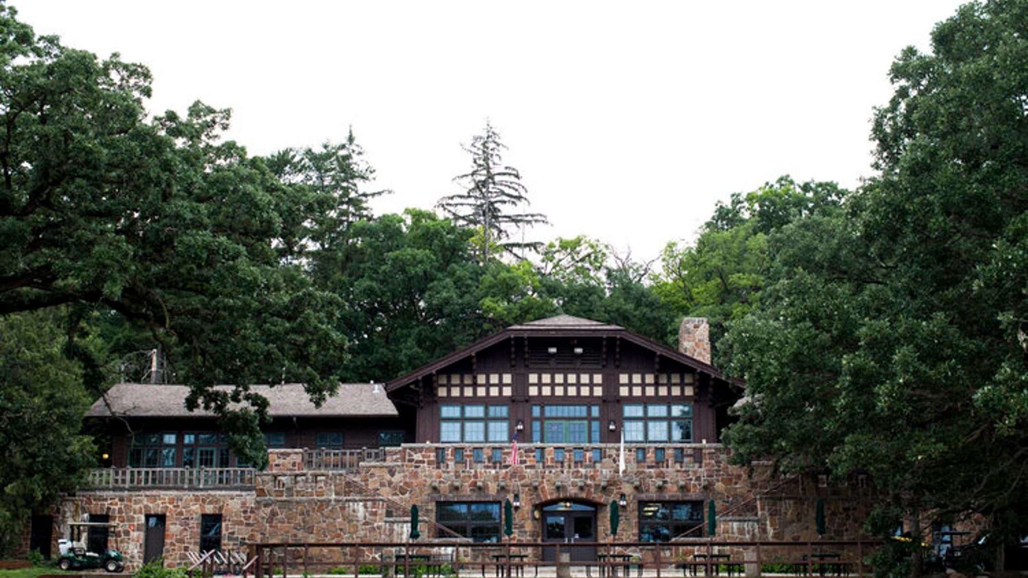 Minnesota_Bride/Venues/Theo-Wirth-Chalet-exterior.jpg