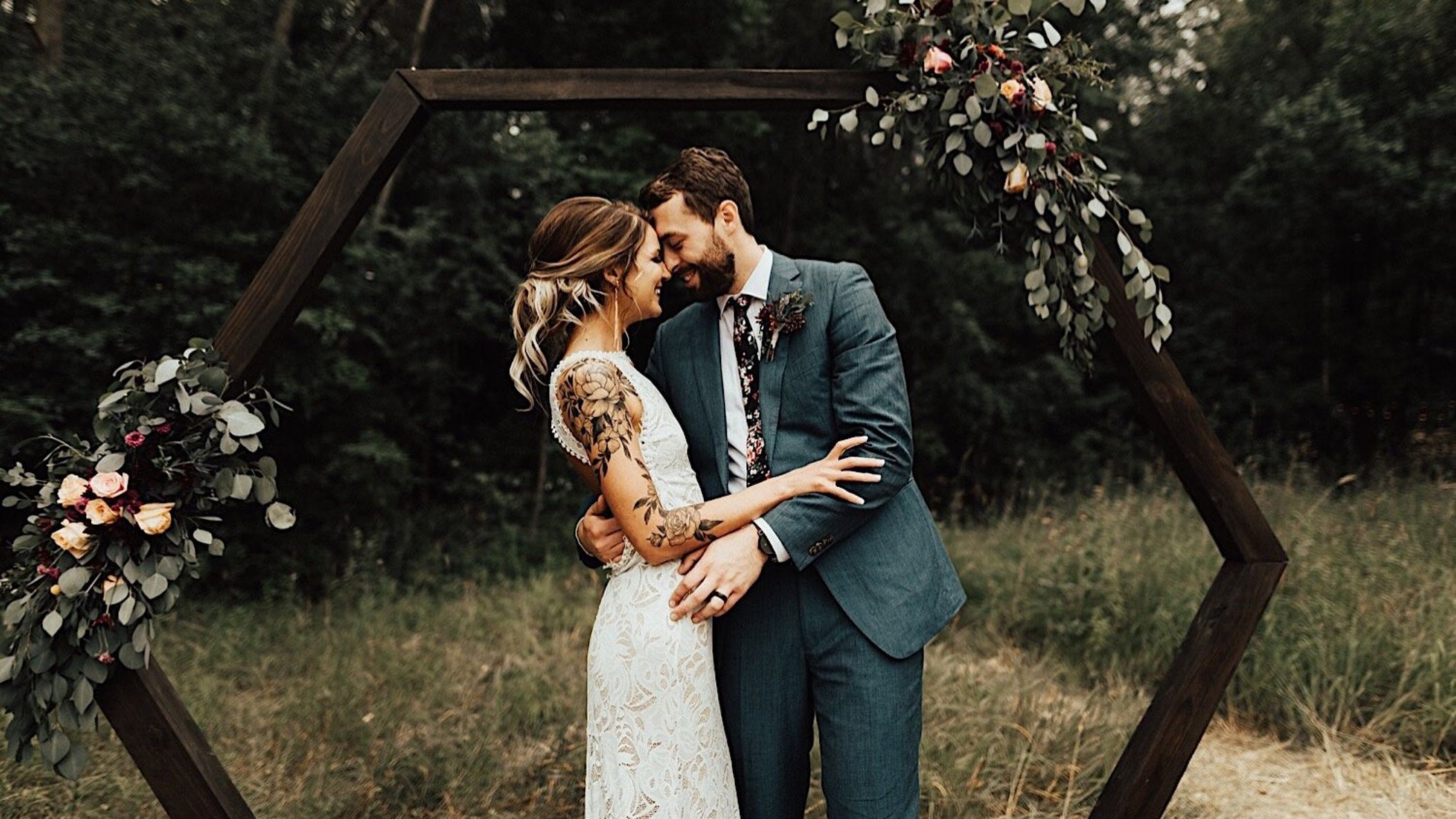 Minnesota_Bride/Venues/40_Backyardwedding726.jpg