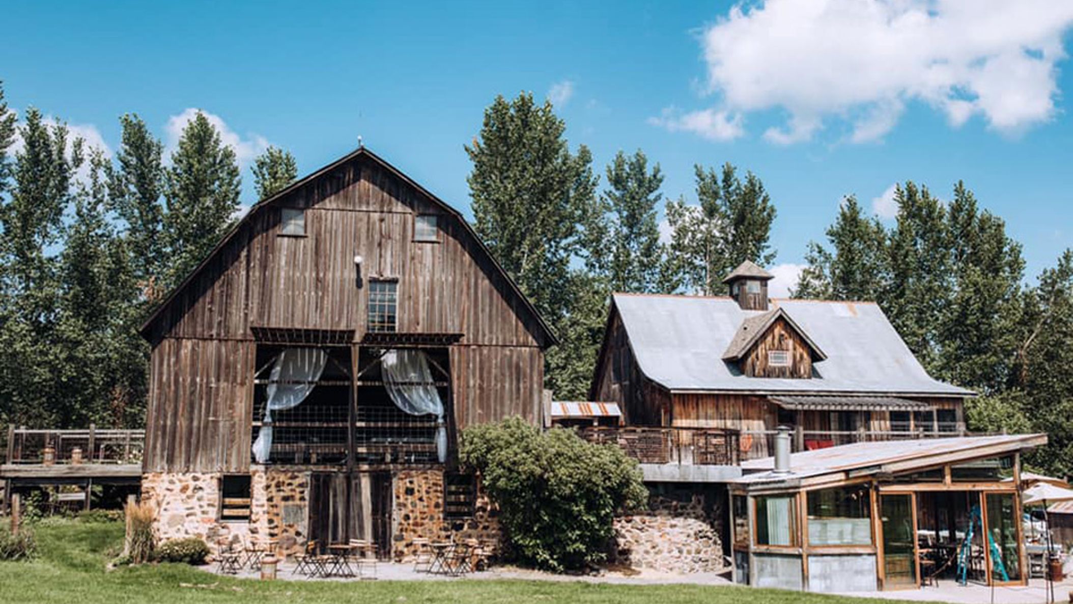 Wisconsin_Bride/BO_2020/Enchanted Barn.jpg