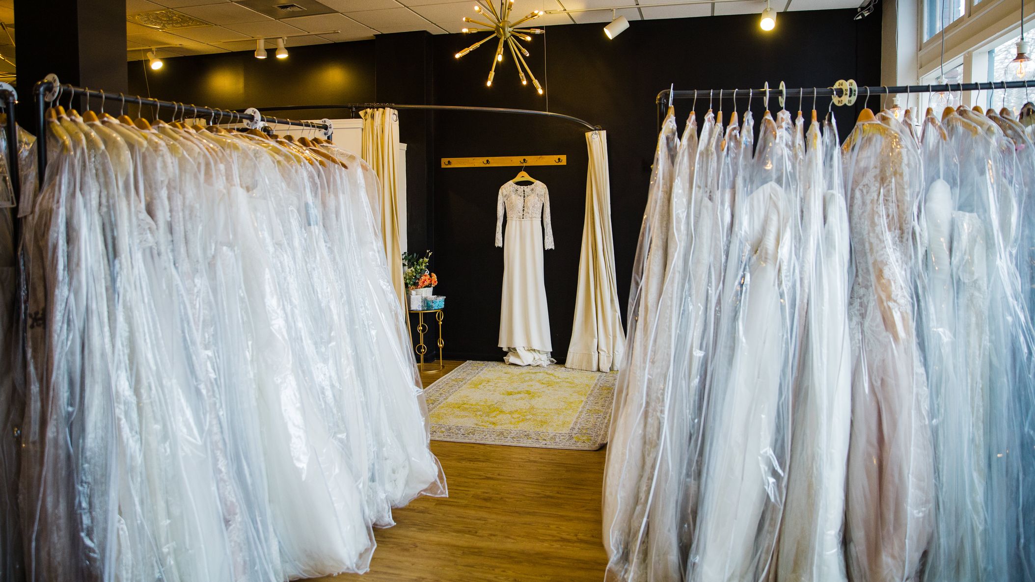 Seattle_Bride/BlackFriday/blueskybridal-040.jpg