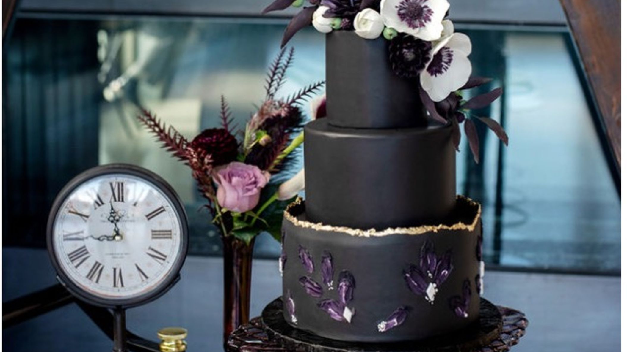 Oregon_Bride/StyledShoots/NewYearsEve/Screen Shot 2020-12-29 at 11.55.17 AM.jpeg