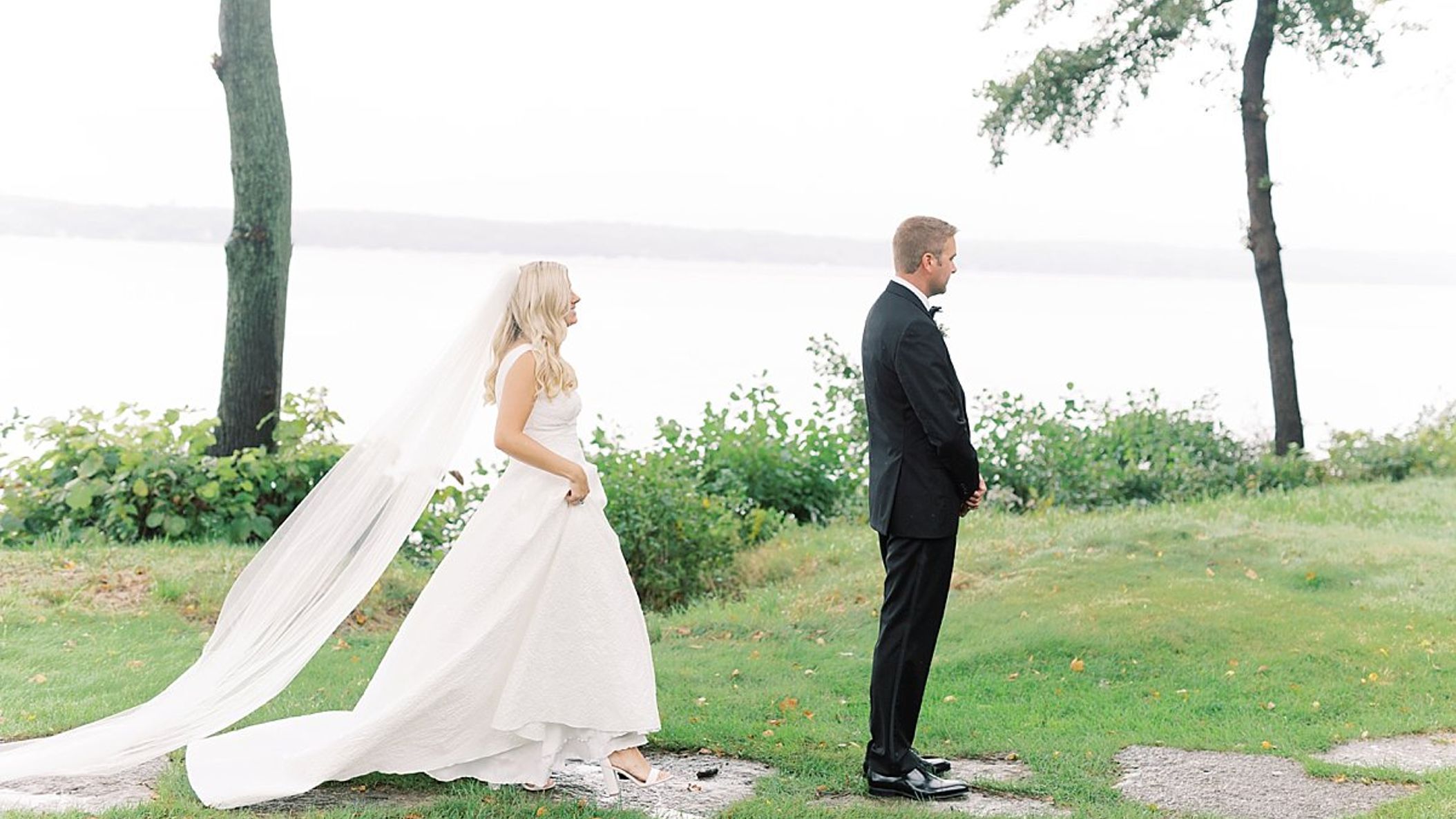 Wisconsin_Bride/2021/Lauren_Tim/lauren-timkelly-grace-photographywisconsin-bride-feature0003.jpg