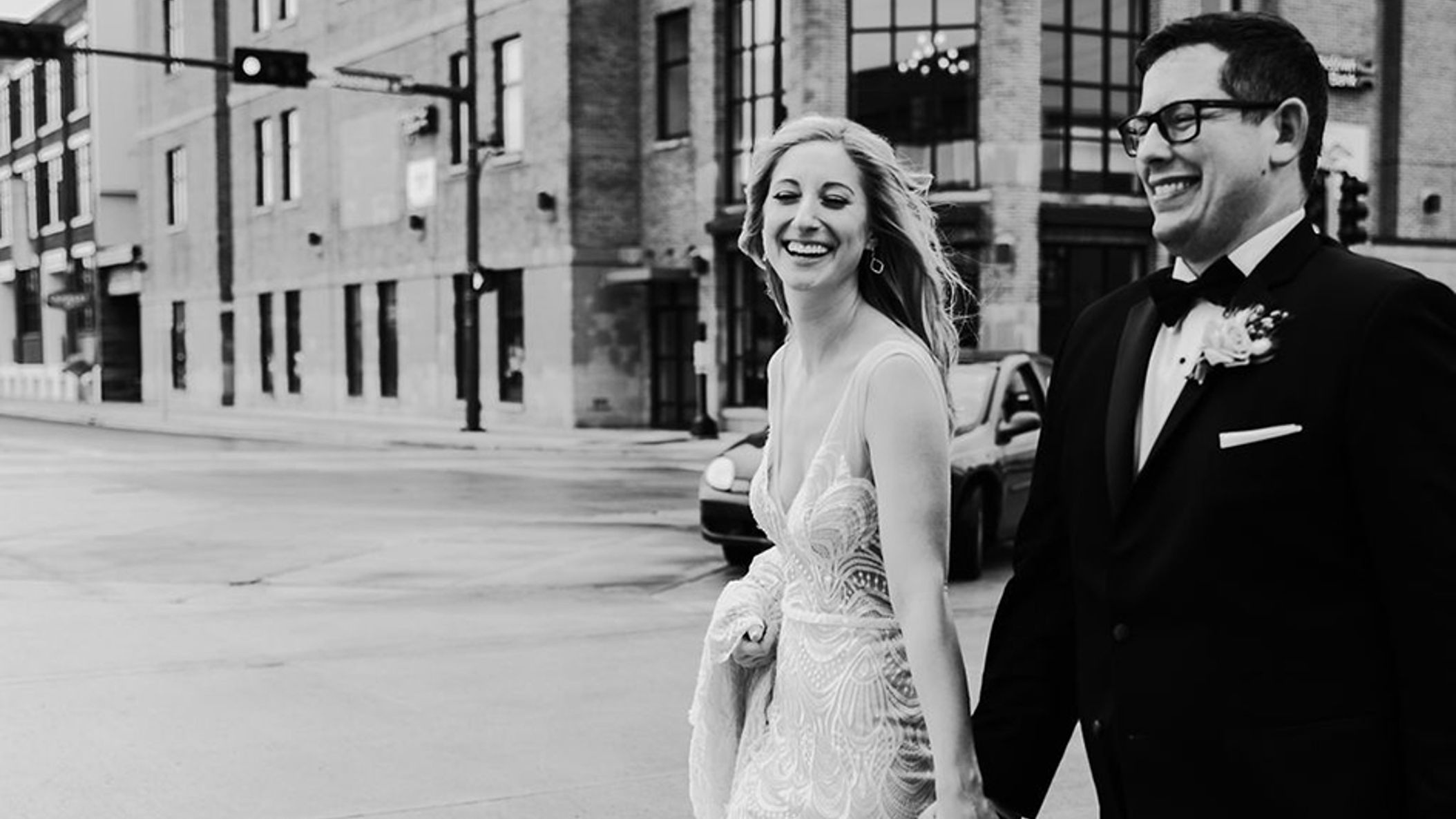 Wisconsin_Bride/2021/Checklist/brideandgroom-112.jpg