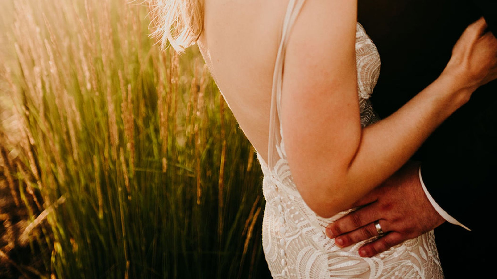 Wisconsin_Bride/2021/Checklist/brideandgroom-171.jpg