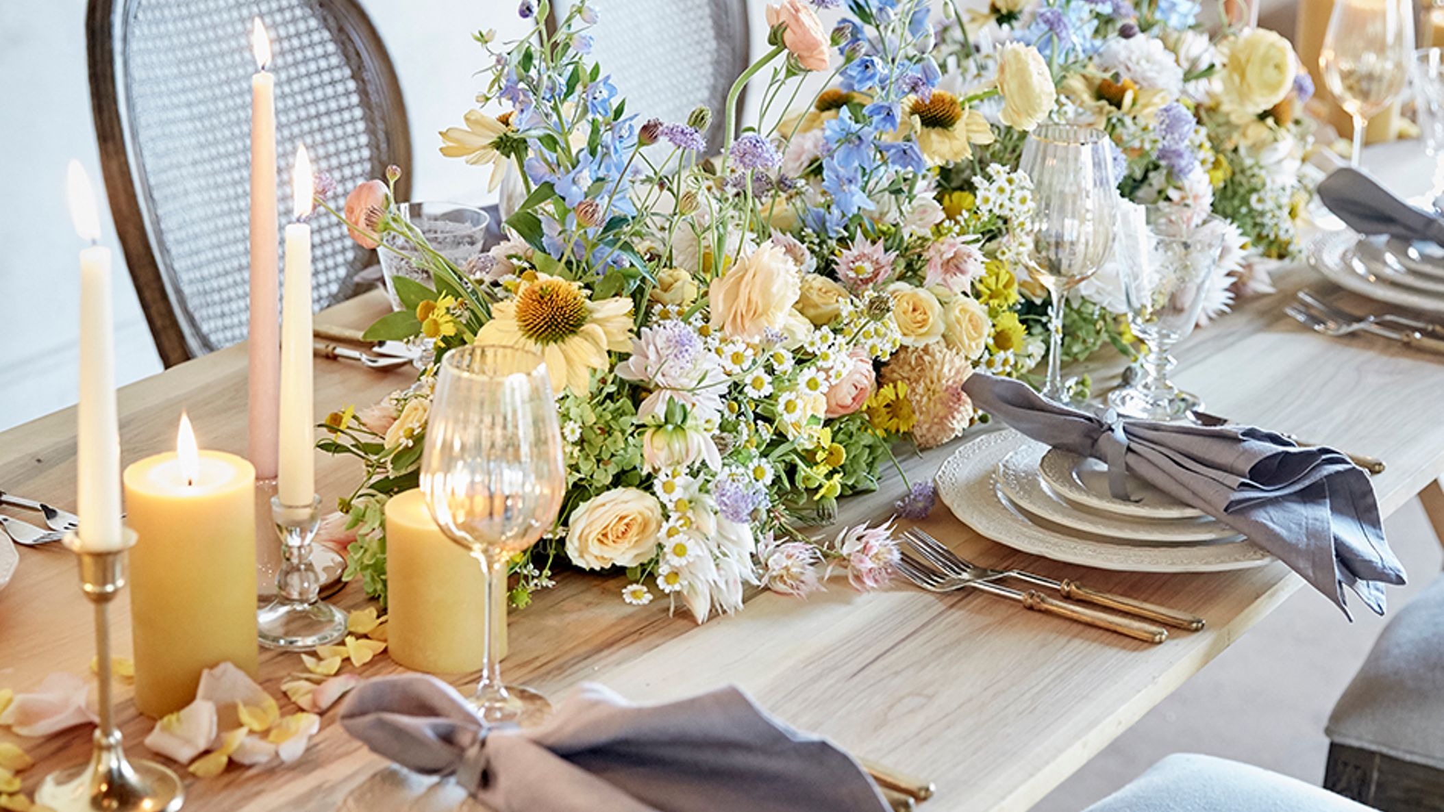 Minnesota_Bride/2021/Bohemian/MNBR_ss2021_Flowers_TC_03903.jpg