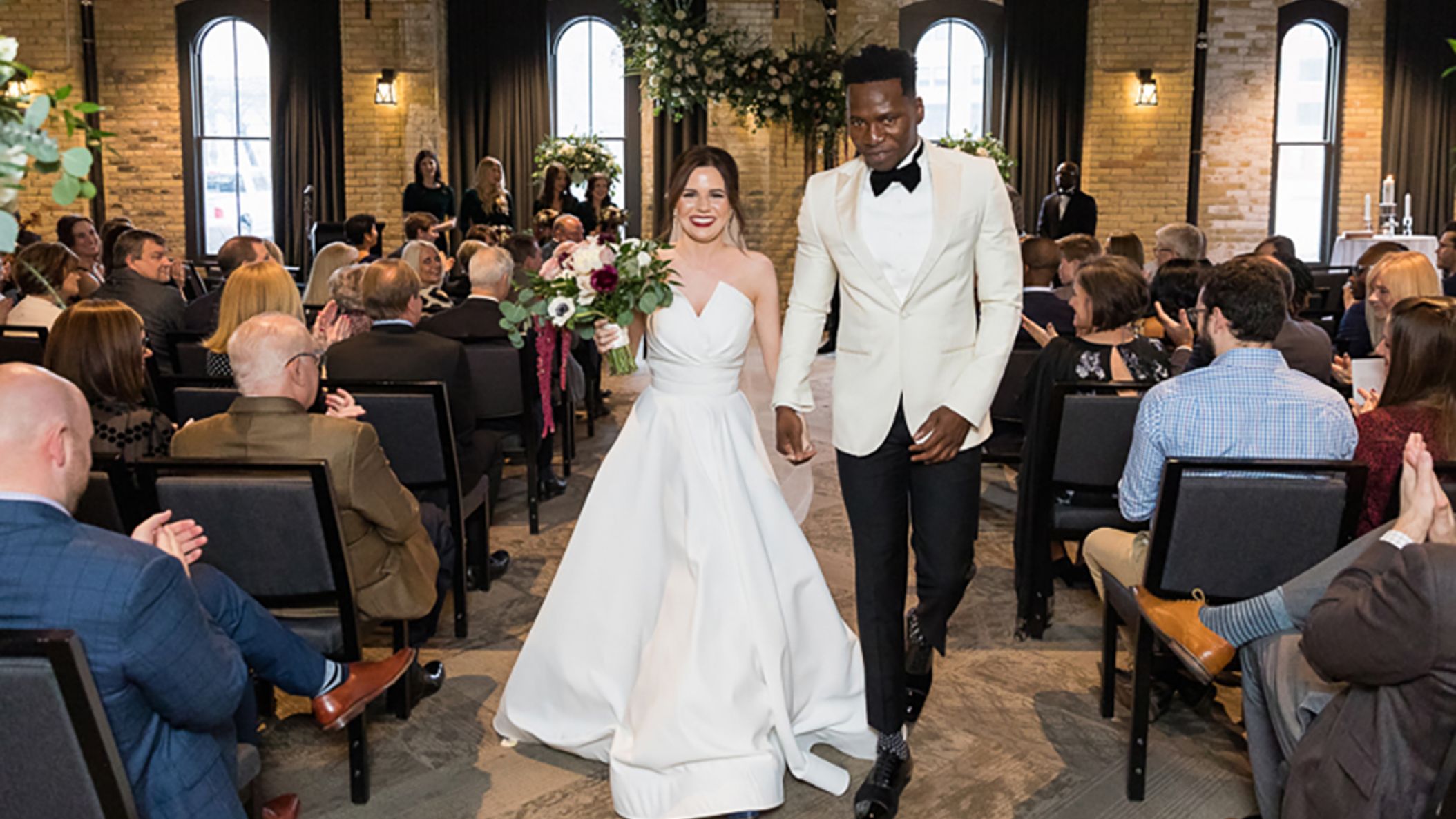 Minnesota_Bride/2021/Anna_Abel/lavie20-01-250598.jpg