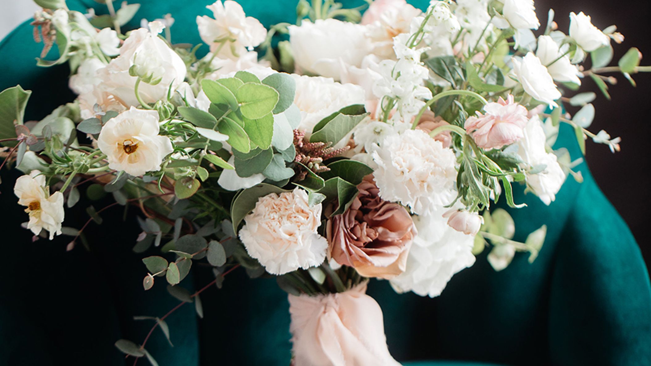 Nebraska_Bride/Flower_Power/NWD-2020-50.jpg