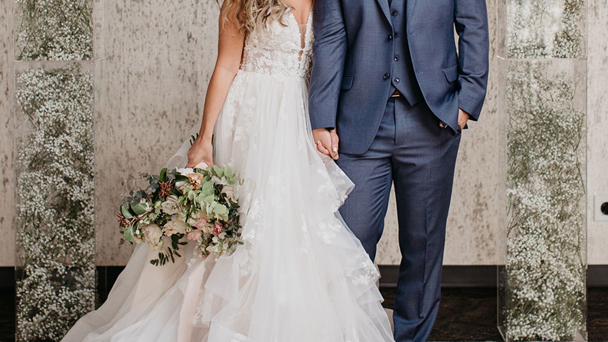 Nebraska_Bride/Flower_Power/NWD-2020-85.jpg