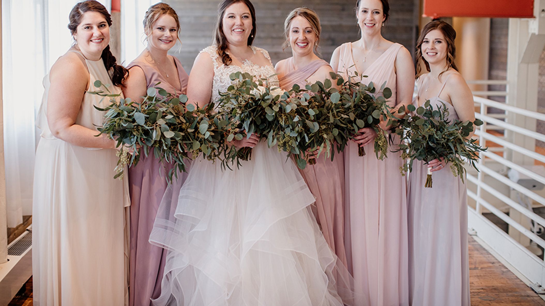 Minnesota_Bride/2021/Shannon_Brian/bridesmaids.jpg