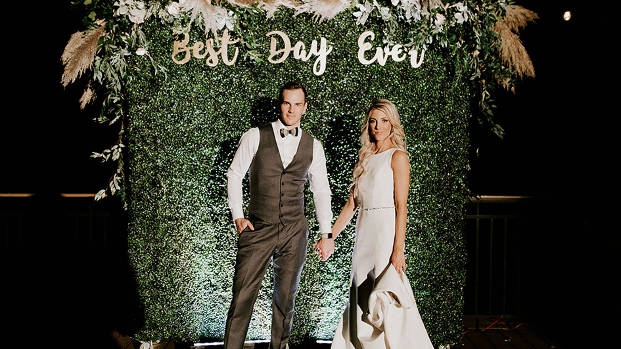 Minnesota_Bride/2021/Casteele_Charlie/casteelecharliewedding2019dancesparkler60of67.jpg