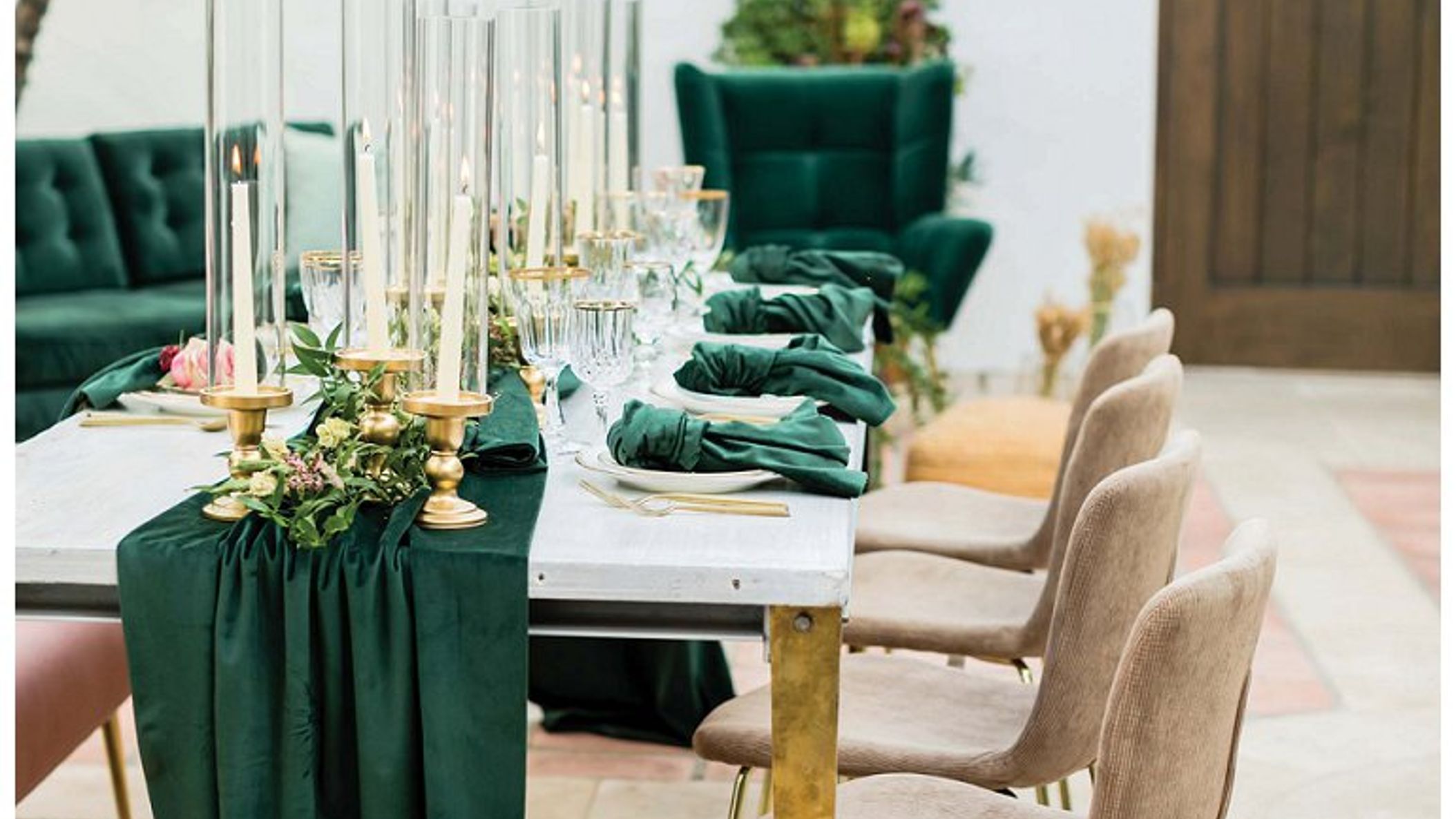 CWD/2021/Modern_Romance/bycphotography--california-wedding-day-the-unveiled-shoot-la-ventura-event-center-083.jpg