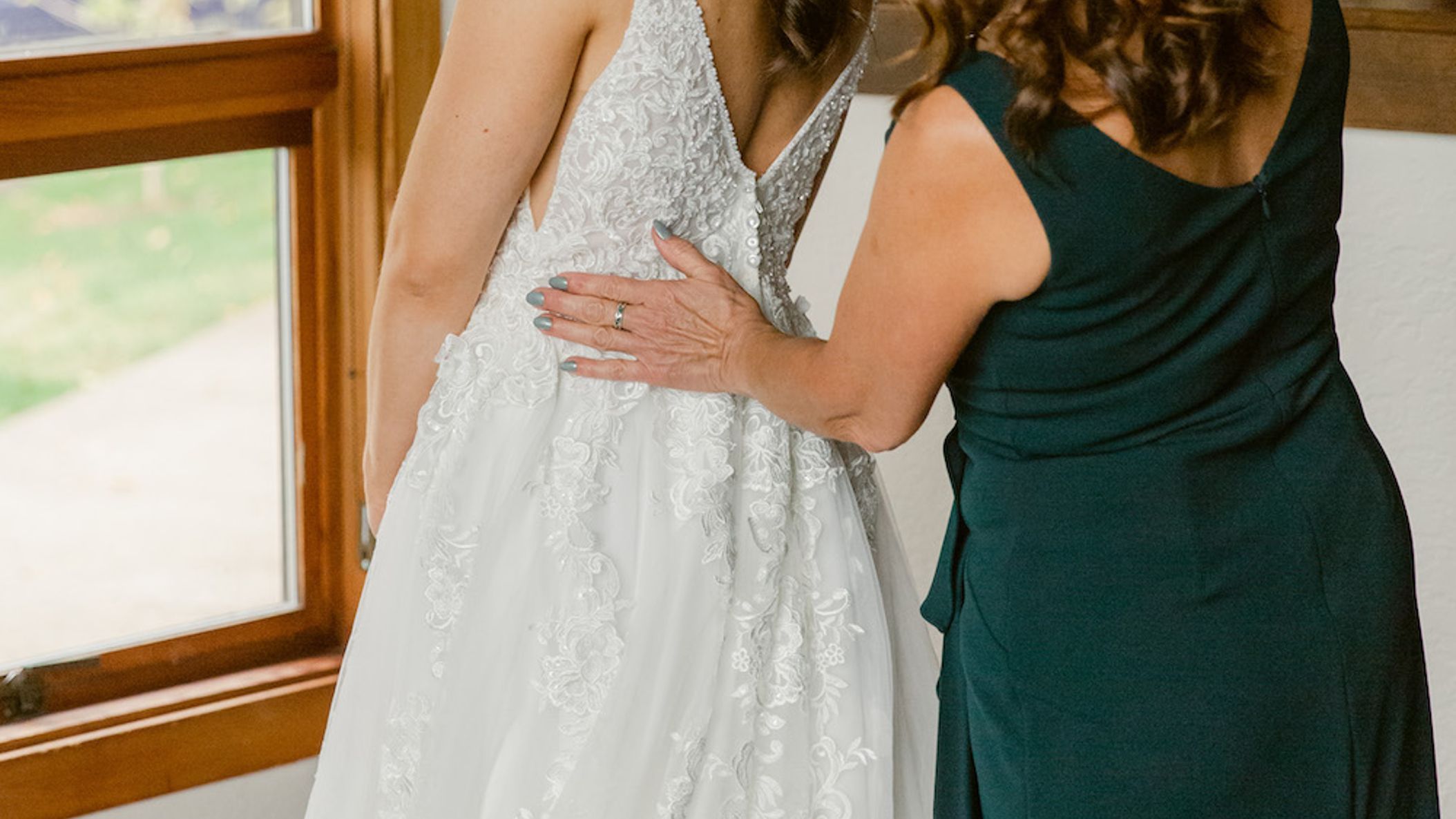 Oregon_Bride/RealWeddinga/CarinaandTrey/gettingready-52copy.jpg