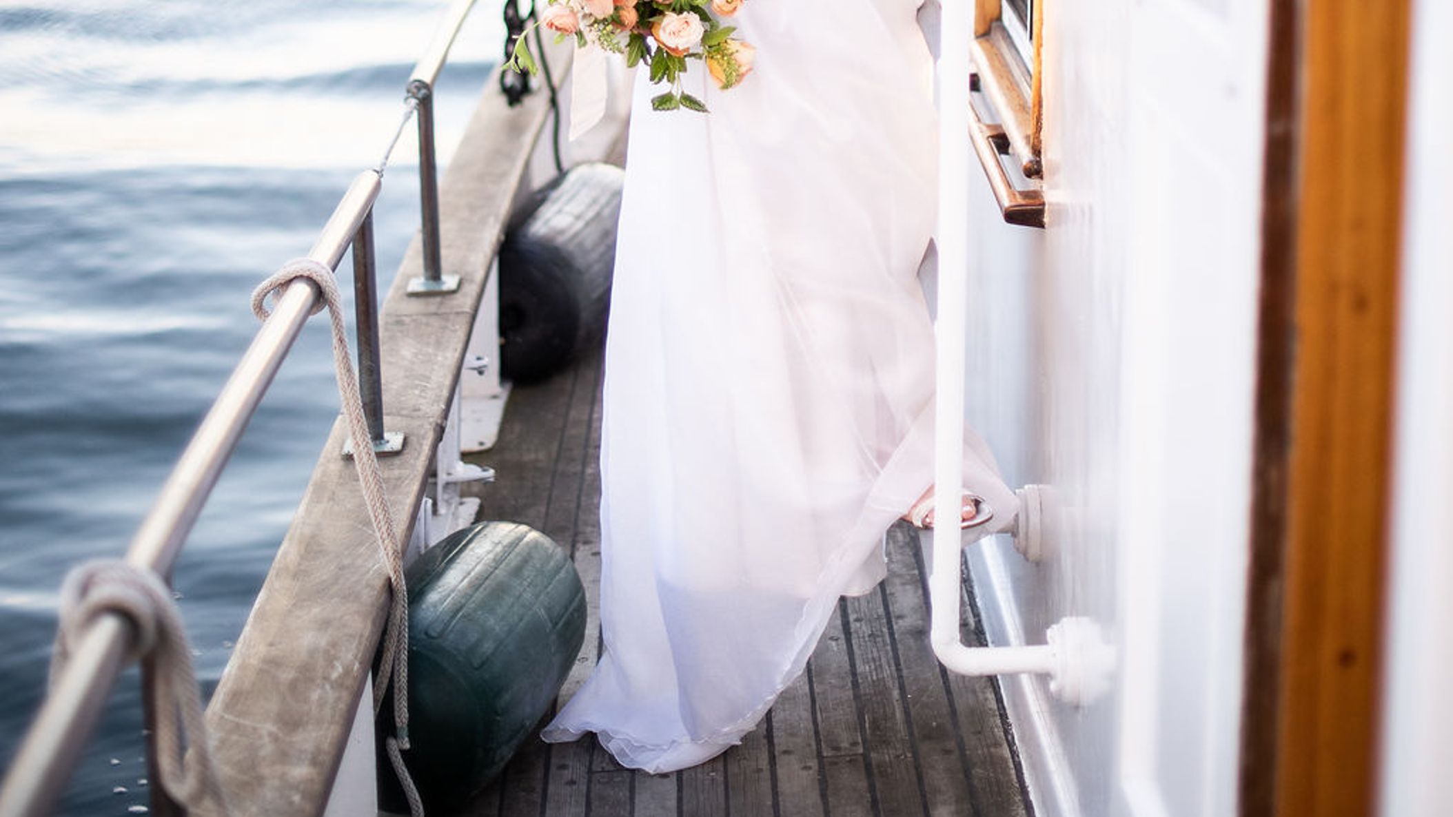 Seattle_Bride/yacht_elopement/NickHanyokImaging-94.jpg