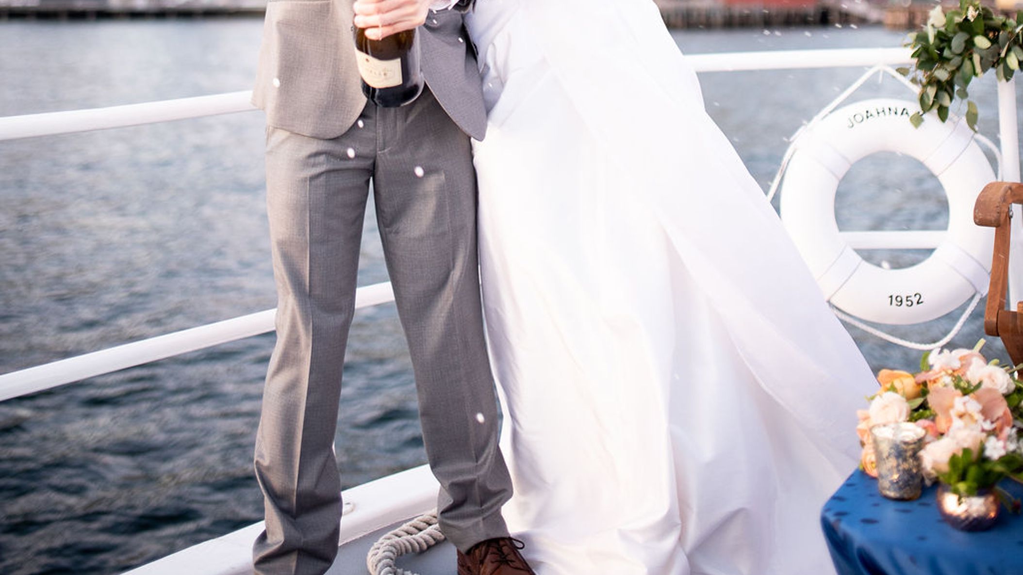 Seattle_Bride/yacht_elopement/NickHanyokImaging-155.jpg