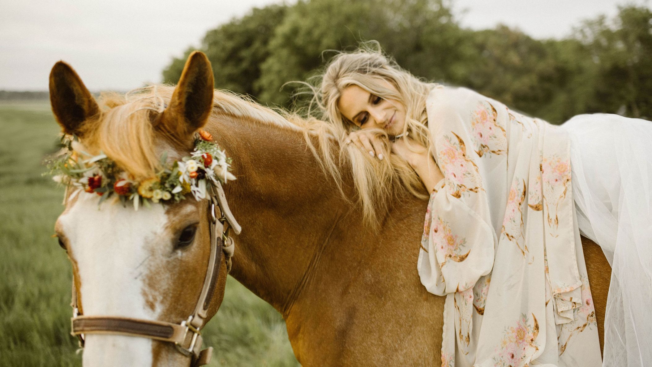 Minnesota_Bride/Boho_Western/WEST_BOHO_0198_1.jpg
