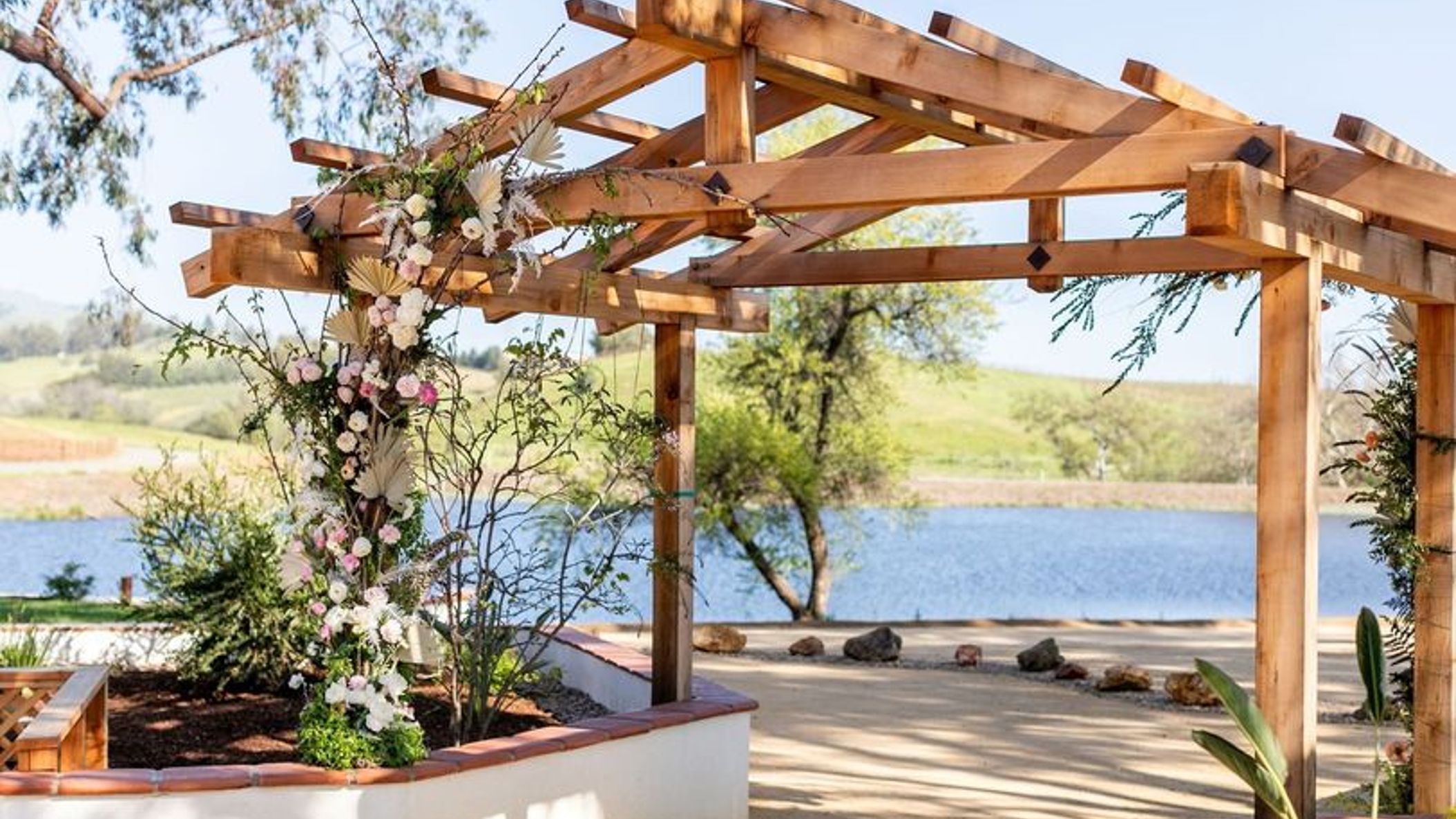 CWD/2021/la_lomita/la-lomita-ranch-vineyard-wedding-venue-san-luis-obispo-california-wedding-day-magazine (8).jpg