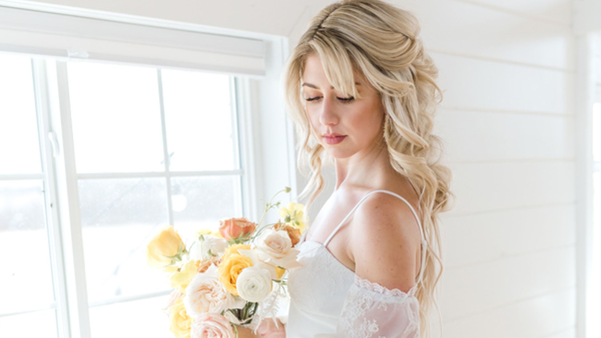 Minnesota_Bride/yellowshoot/Ivory-north-co-wedding-photographer-alexandra-robyn-photo-yellow-theme-99.jpg