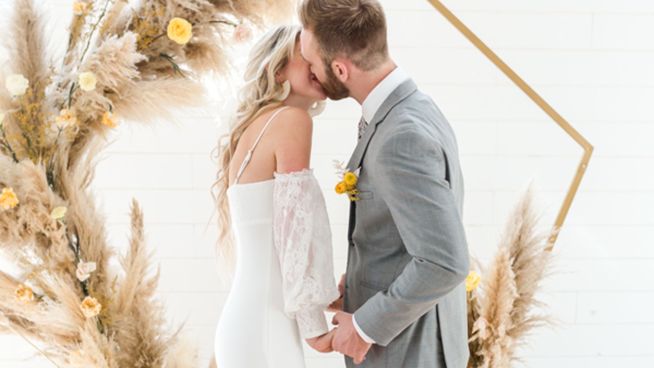 Minnesota_Bride/yellowshoot/Ivory-north-co-wedding-photographer-alexandra-robyn-photo-yellow-theme-162.jpg