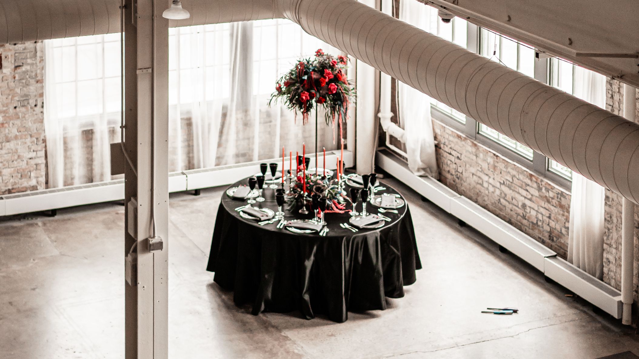 Minnesota_Bride/gothicstyledshoot/1252_01_025.jpg