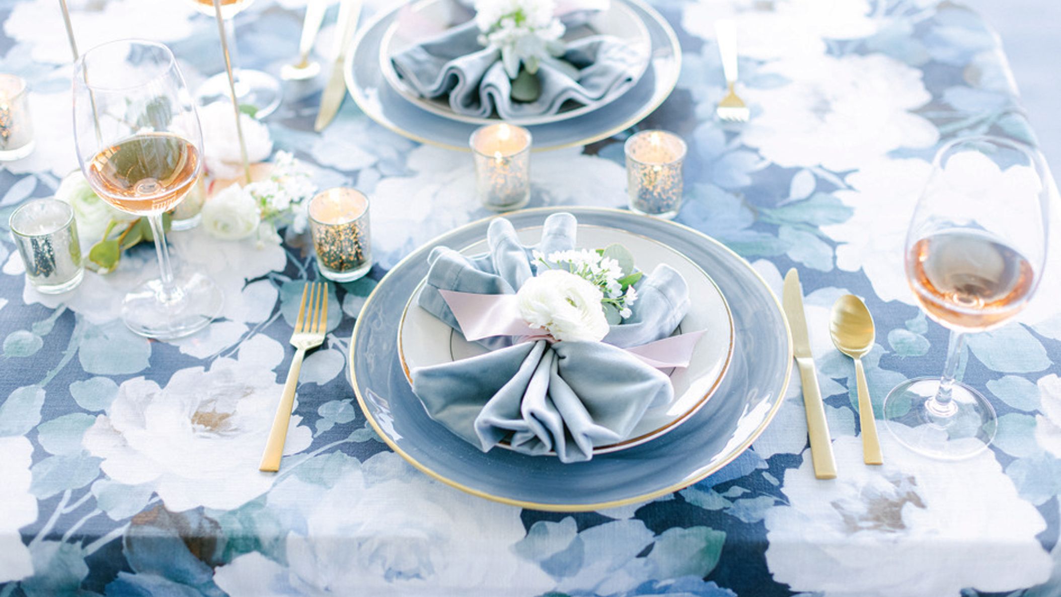 Nebraska_Bride/lighterthanair/DistrictLoft-Styled-Shoot-253.jpg