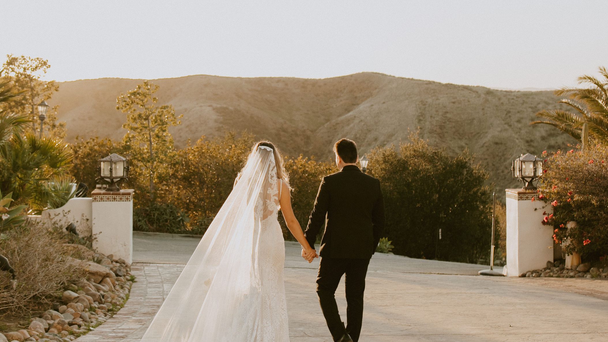 CWD/madisonquentynrealwed/HummingBirdNest-MadisonQuentyn-BebaVowels-6F1A8638.jpg