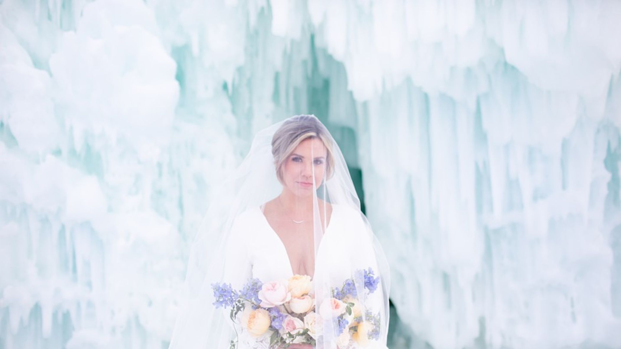 Wisconsin_Bride/IceCastles/2021-11-30_0009.jpg