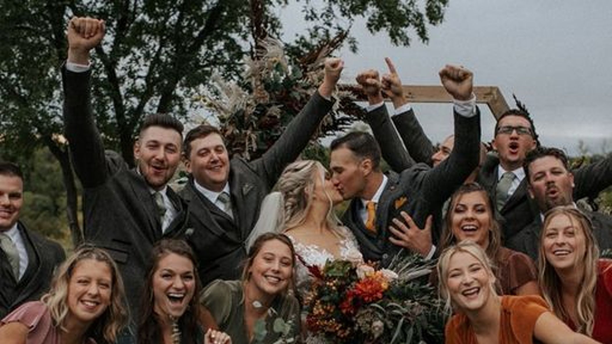 Minnesota_Bride/samantharealwed/I8-nZCtg.jpeg