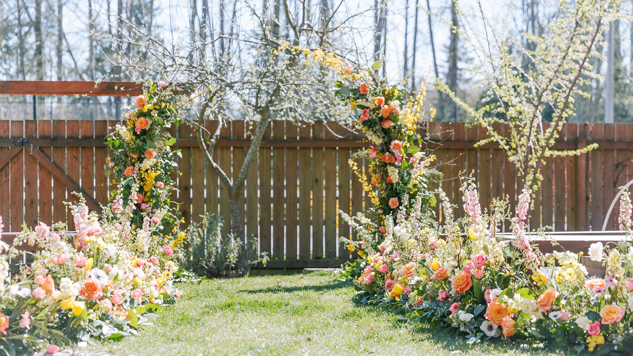 Seattle_Bride/backyardbeauty/Pacific Engagements Seattle Backyard Wedding 44.jpg