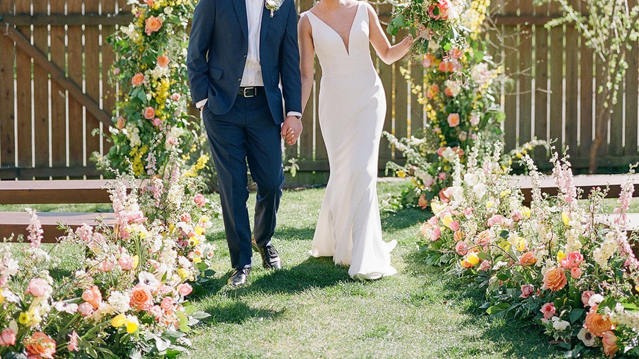 Seattle_Bride/backyardbeauty/Pacific Engagements Seattle Backyard Wedding 56.jpg