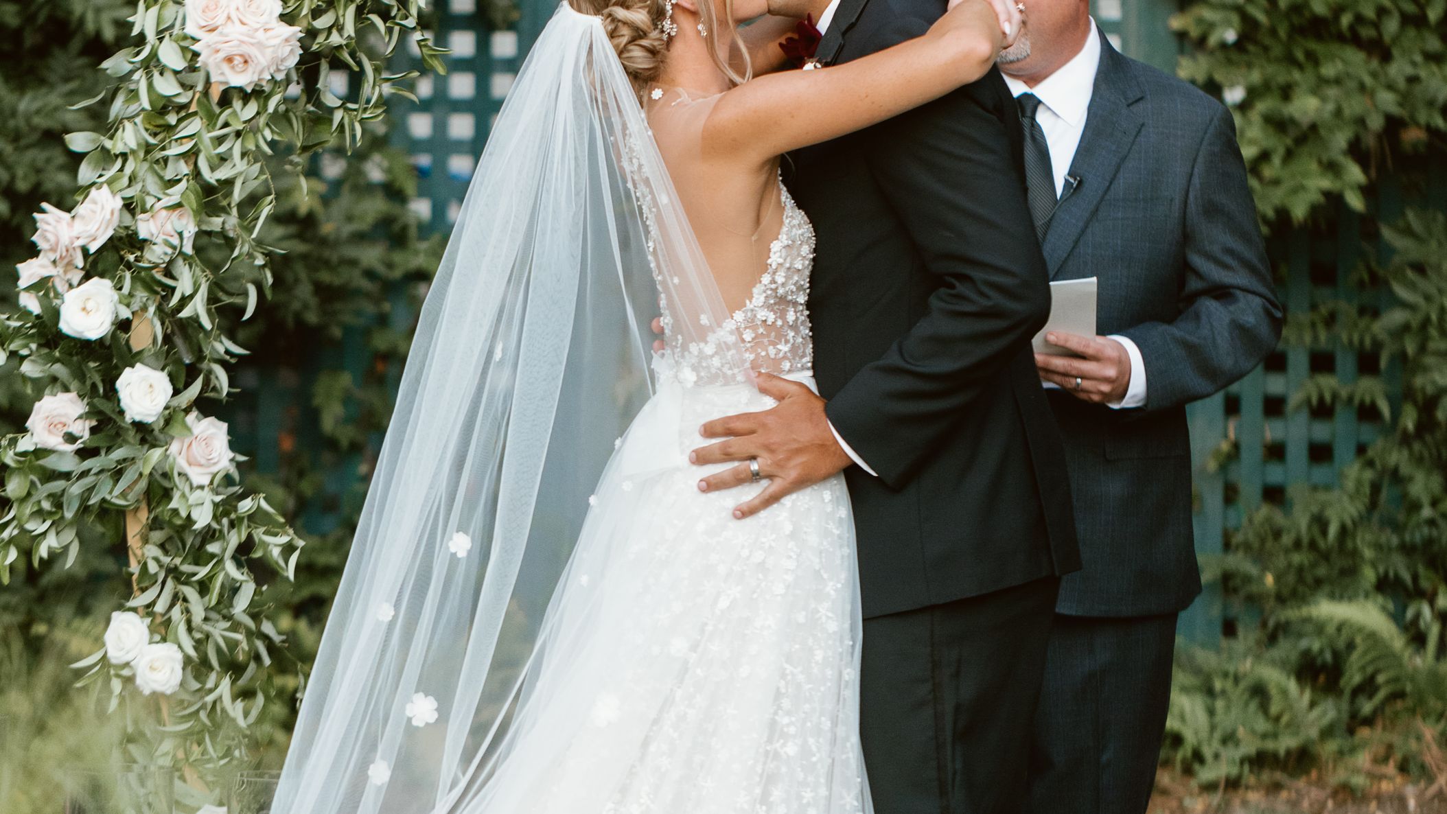 CWD/kendalltimrealwed/sneakpeeks-5064.jpg