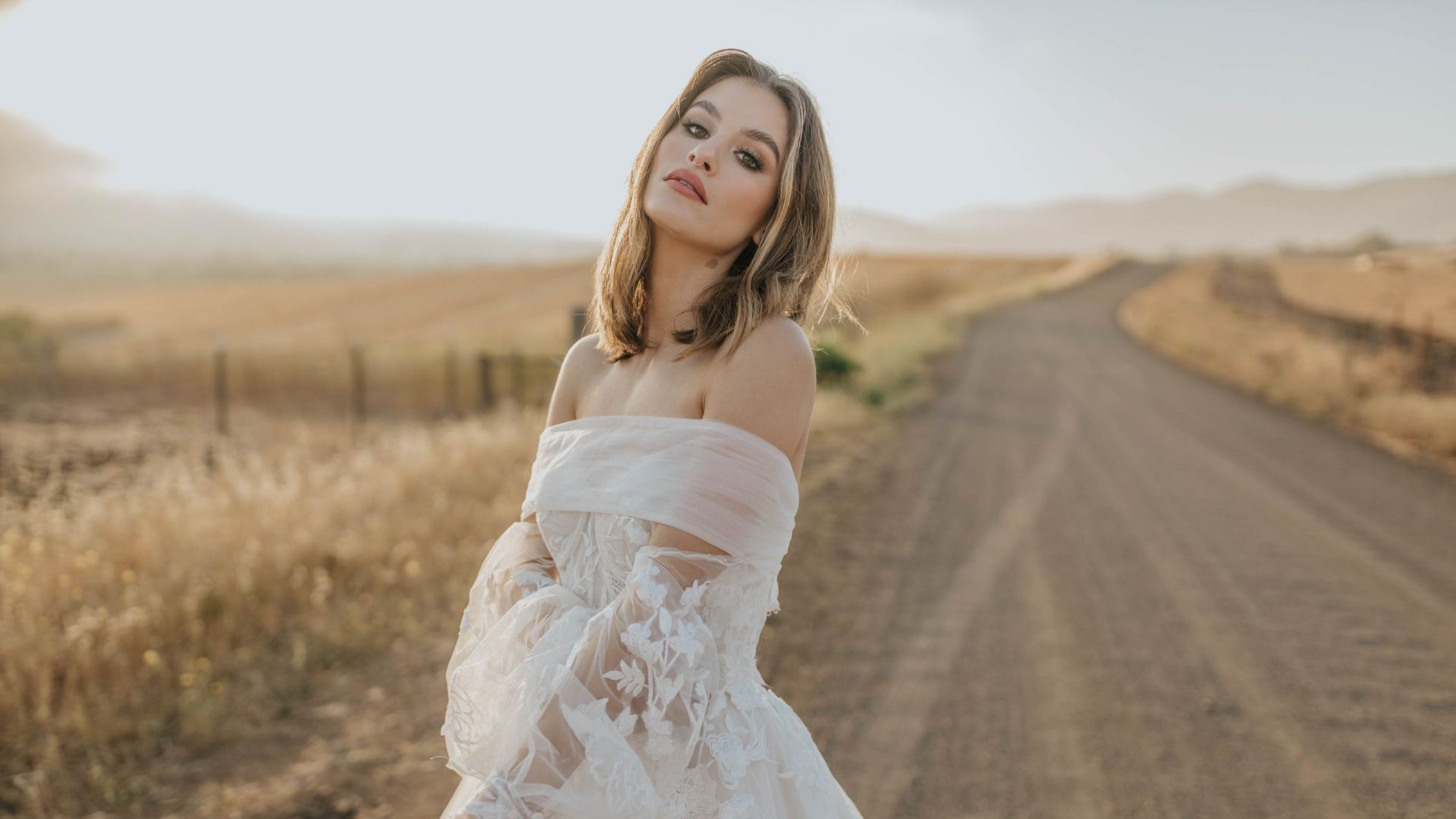Nebraska_Bride/ellynnebridalfeature/1413-A7-Influencer-S21-ML-1920x1280.jpg