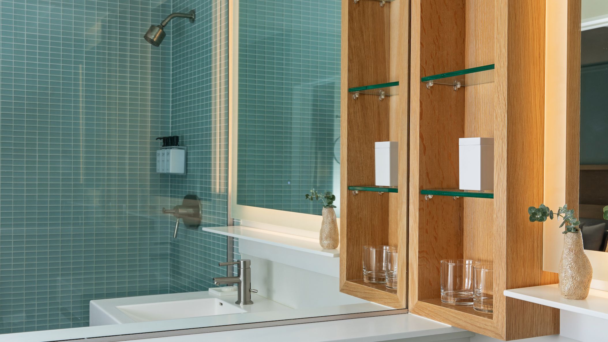 Seattle_Bride/HotelAndra/BCAM2082- Bathroom.jpg