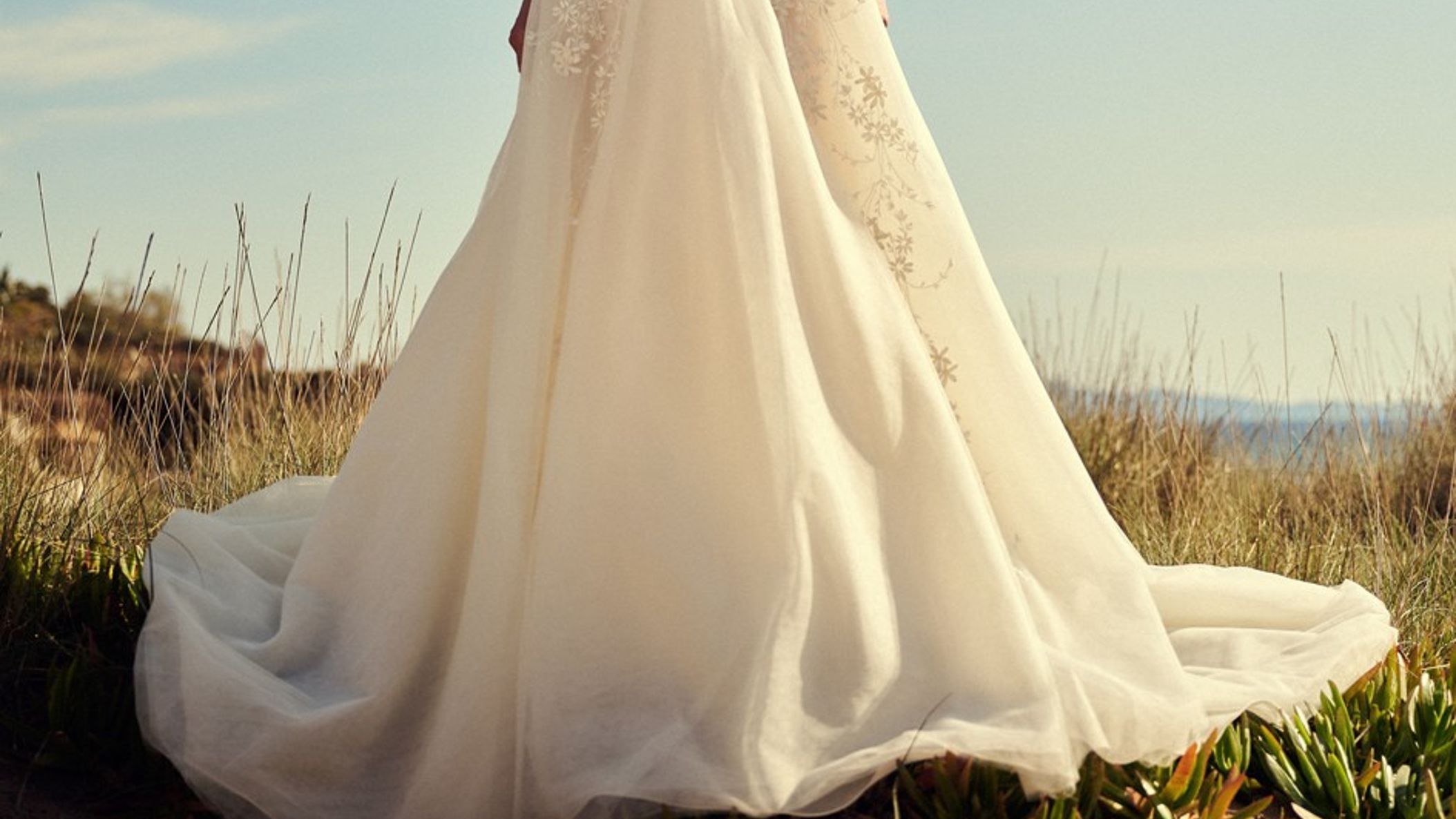Wisconsin_Bride/2022/MakeAStatement/WIBSS22 MakeAStatementCostarellos.jpg