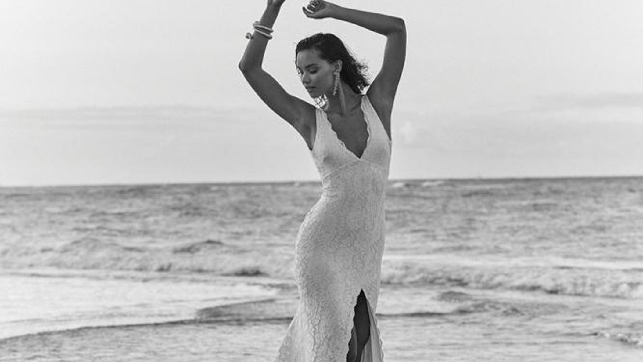 Seattle_Bride/2022/ChictobeGreen/Lumi_campaign_2_BW.jpeg