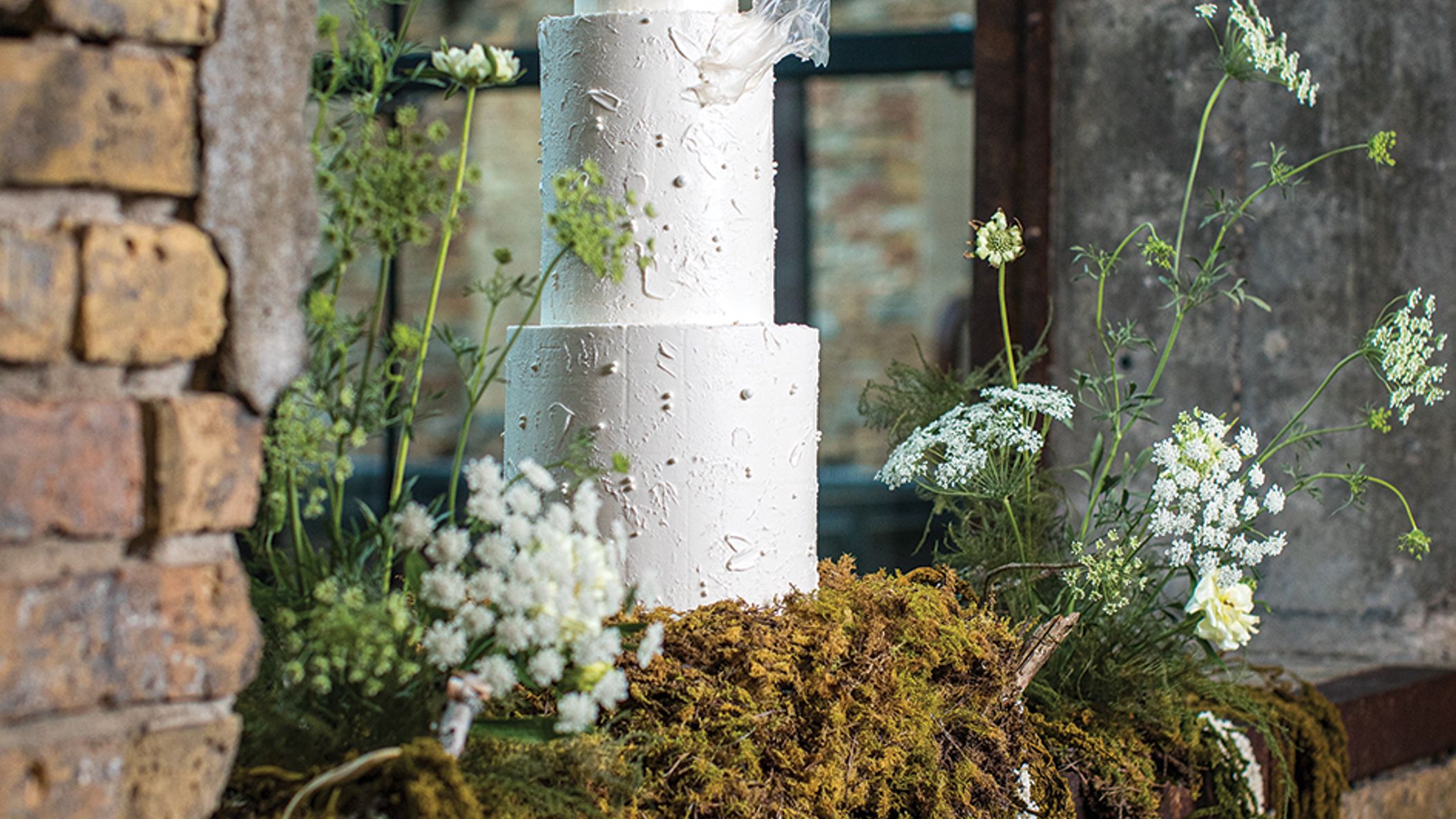 Minnesota_Bride/2022/MNB_SS22_Cakes_CE_2248.jpg