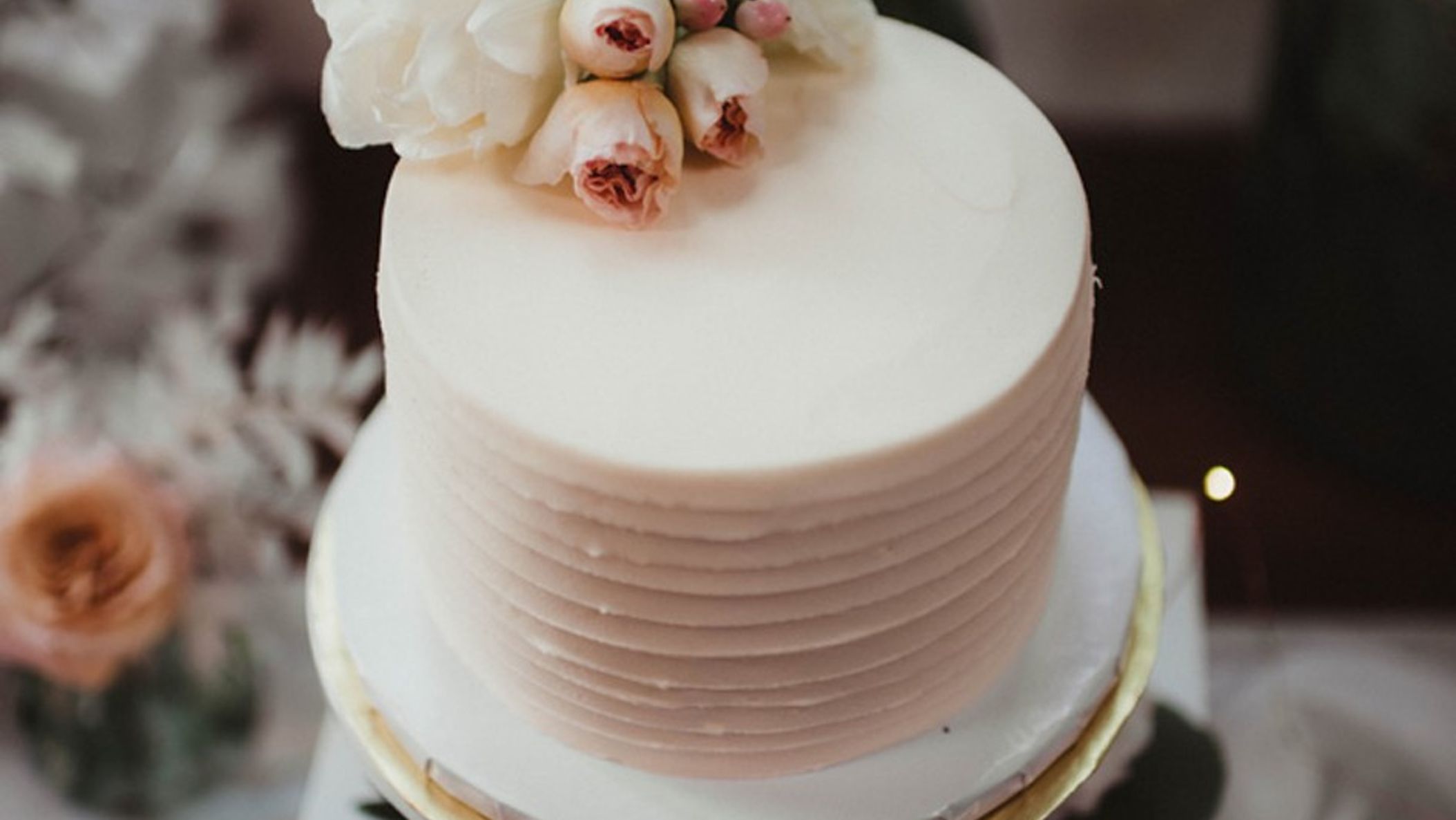 Wisconsin_Bride/2022/LaurenNick/Cake.jpg