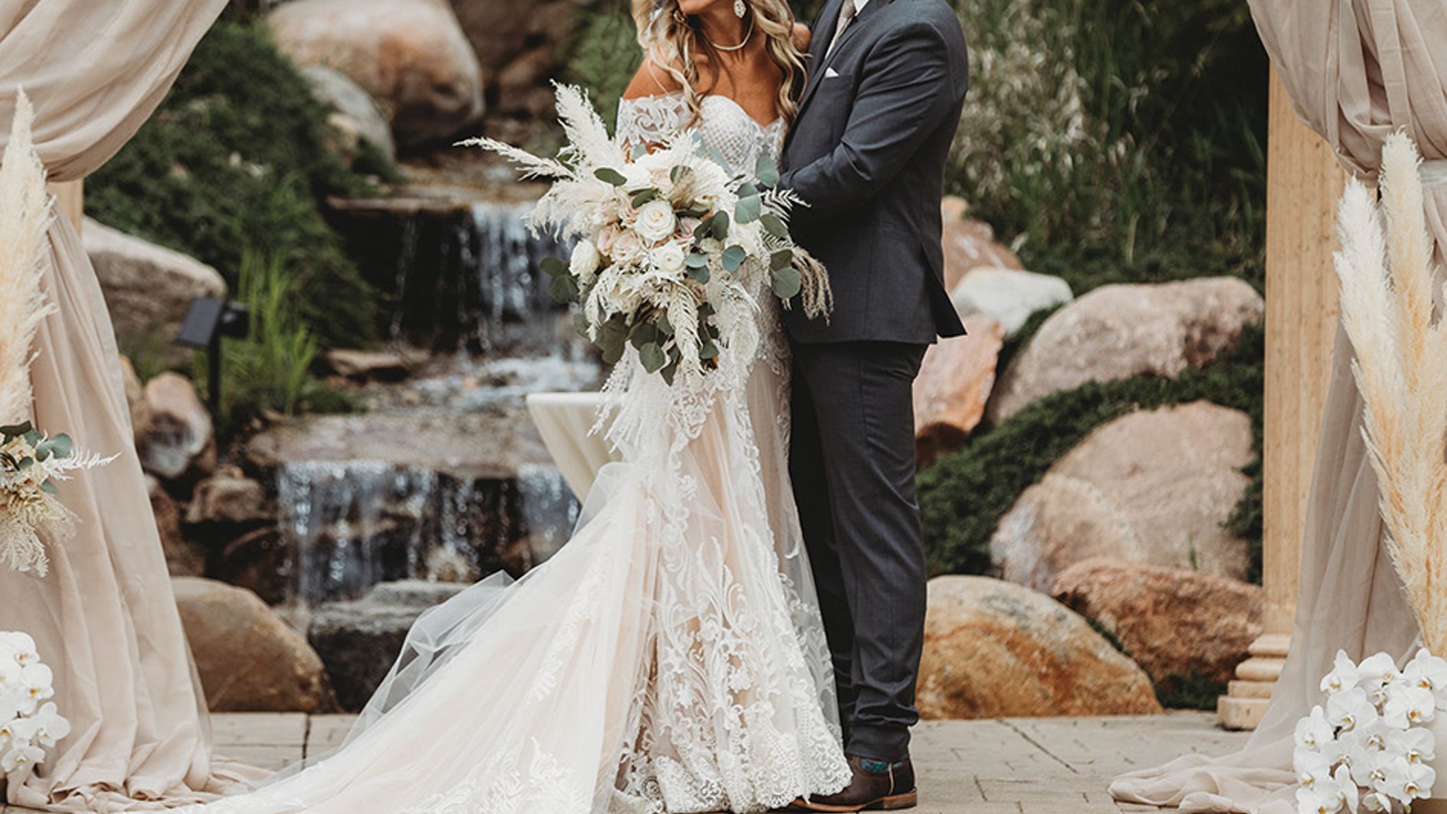 Nebraska_Bride/johsandbrea/real wed5_NWD_SS2207.jpeg