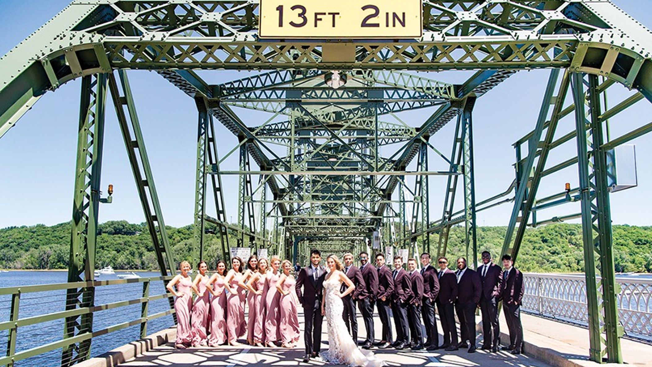 Minnesota_Bride/natalieluisrealwed/2022-04-20_0016.jpg