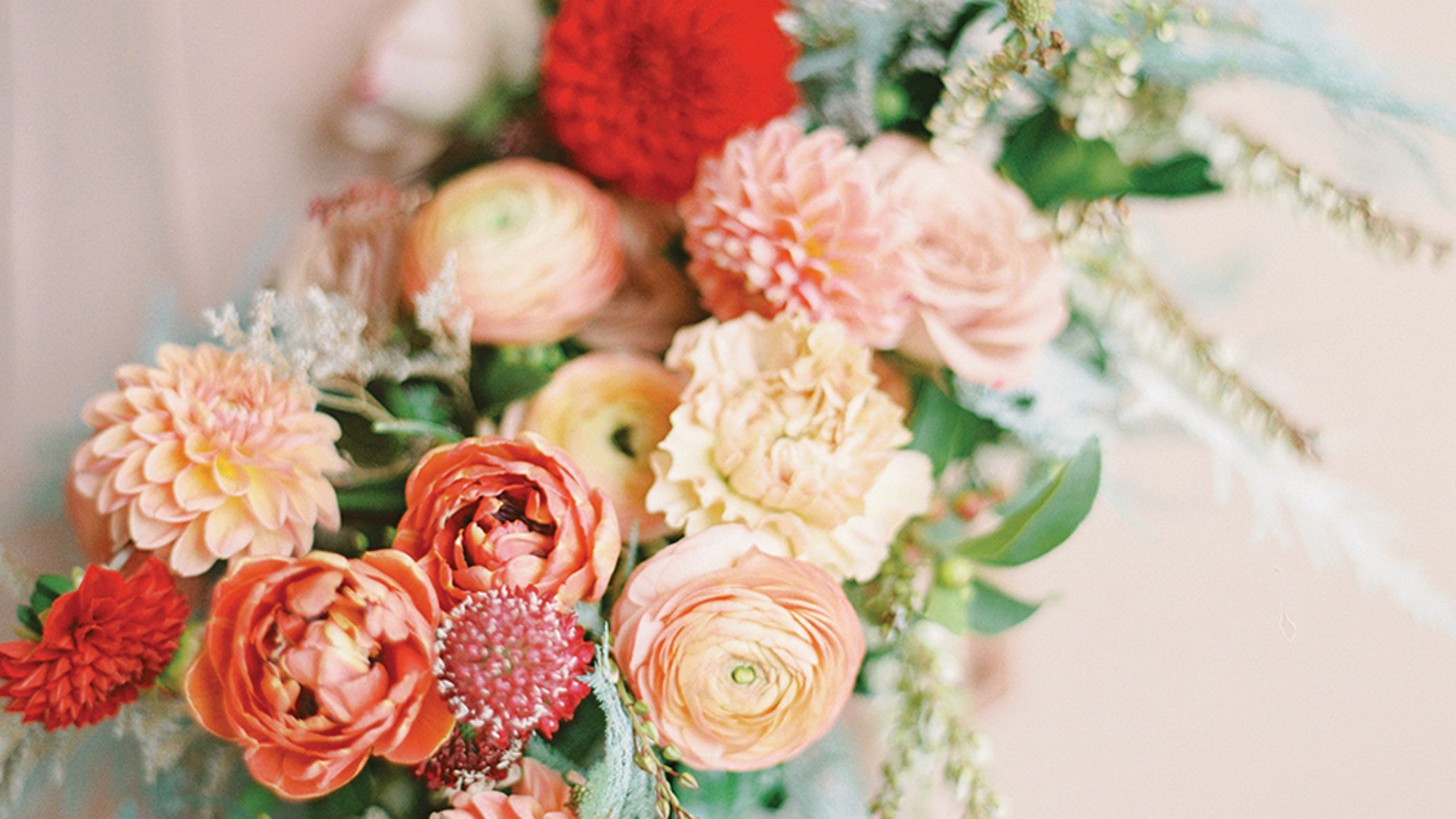CWD/2022/Magazine/flowers/bouquets_CWD_FW22_01.jpg