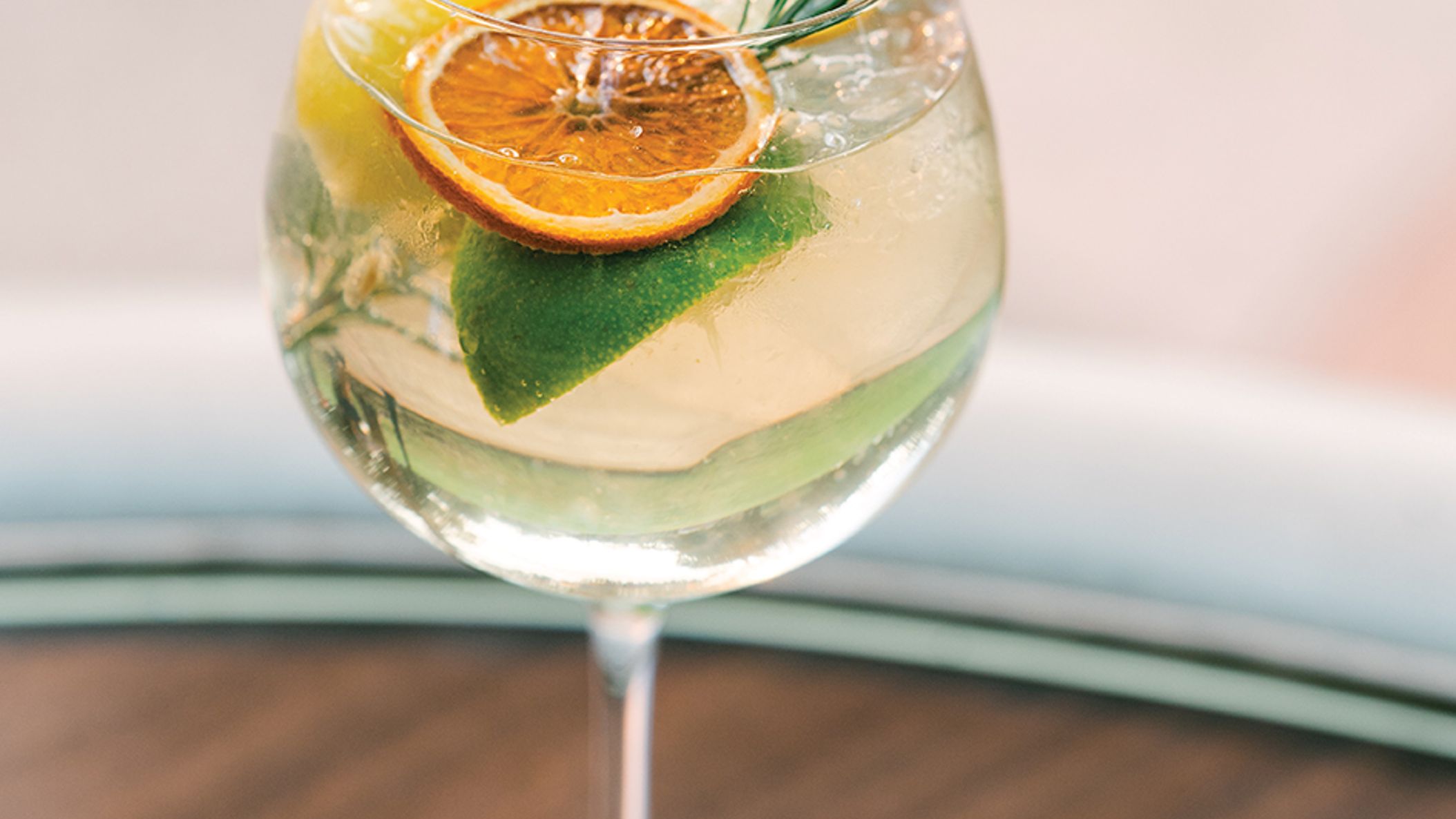 CWD/2022/Magazine/cocktail/cocktails_CWD_FW22_03.jpg