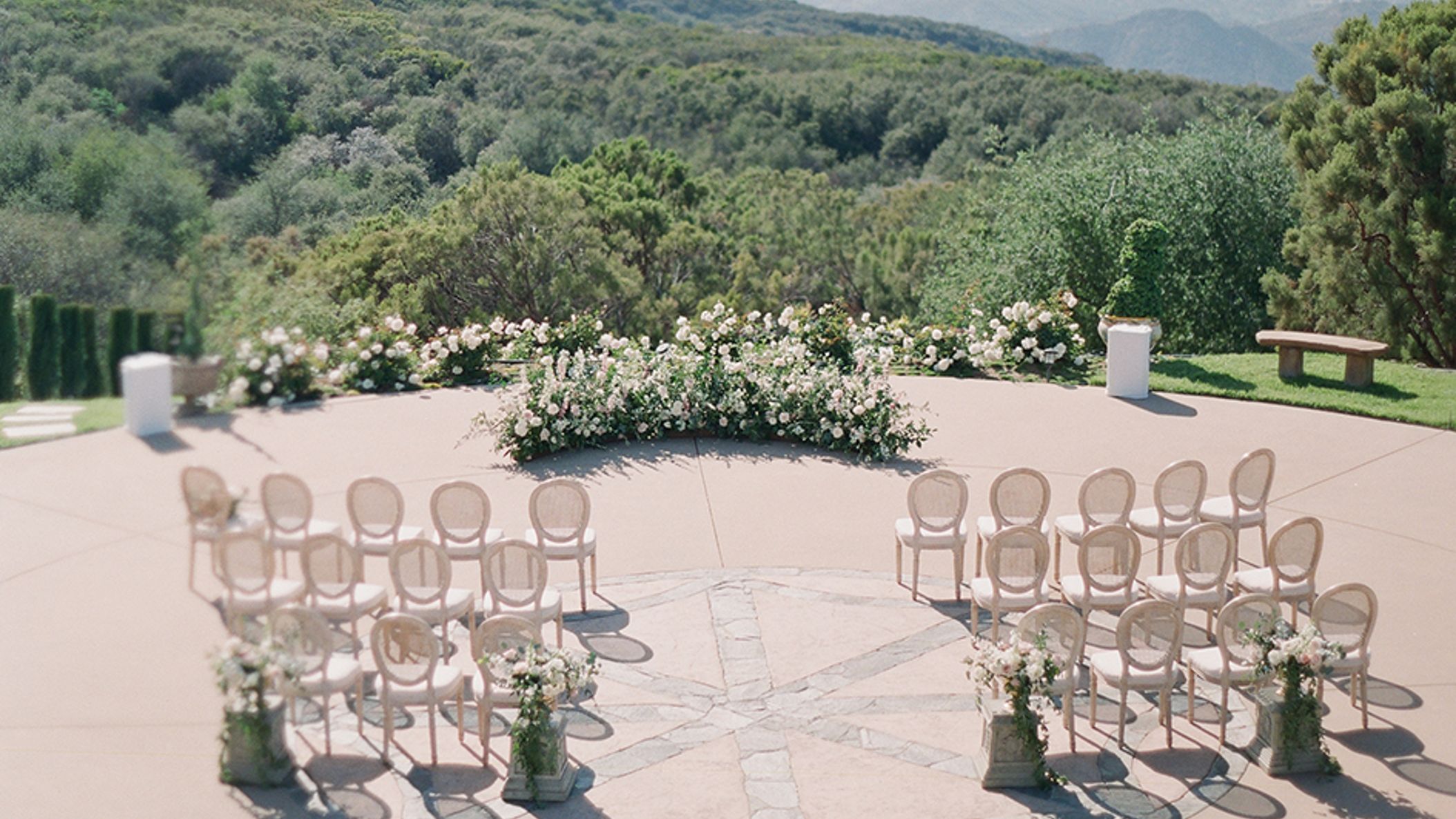 CWD/2022/Magazine/RealWeddings/arta-dylan/real weddings_CWD_FW22_89.jpg