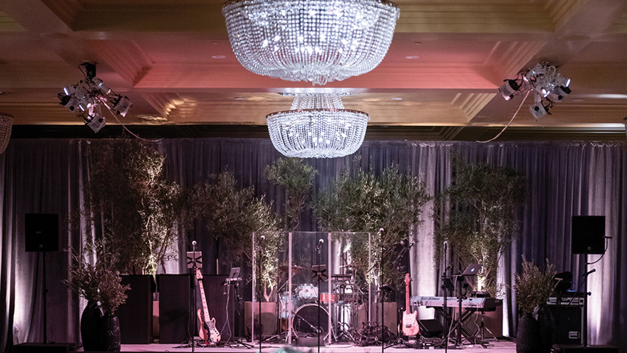 CWD/2022/Magazine/RealWeddings/jilli-jake/real weddings_CWD_FW22_26.jpg