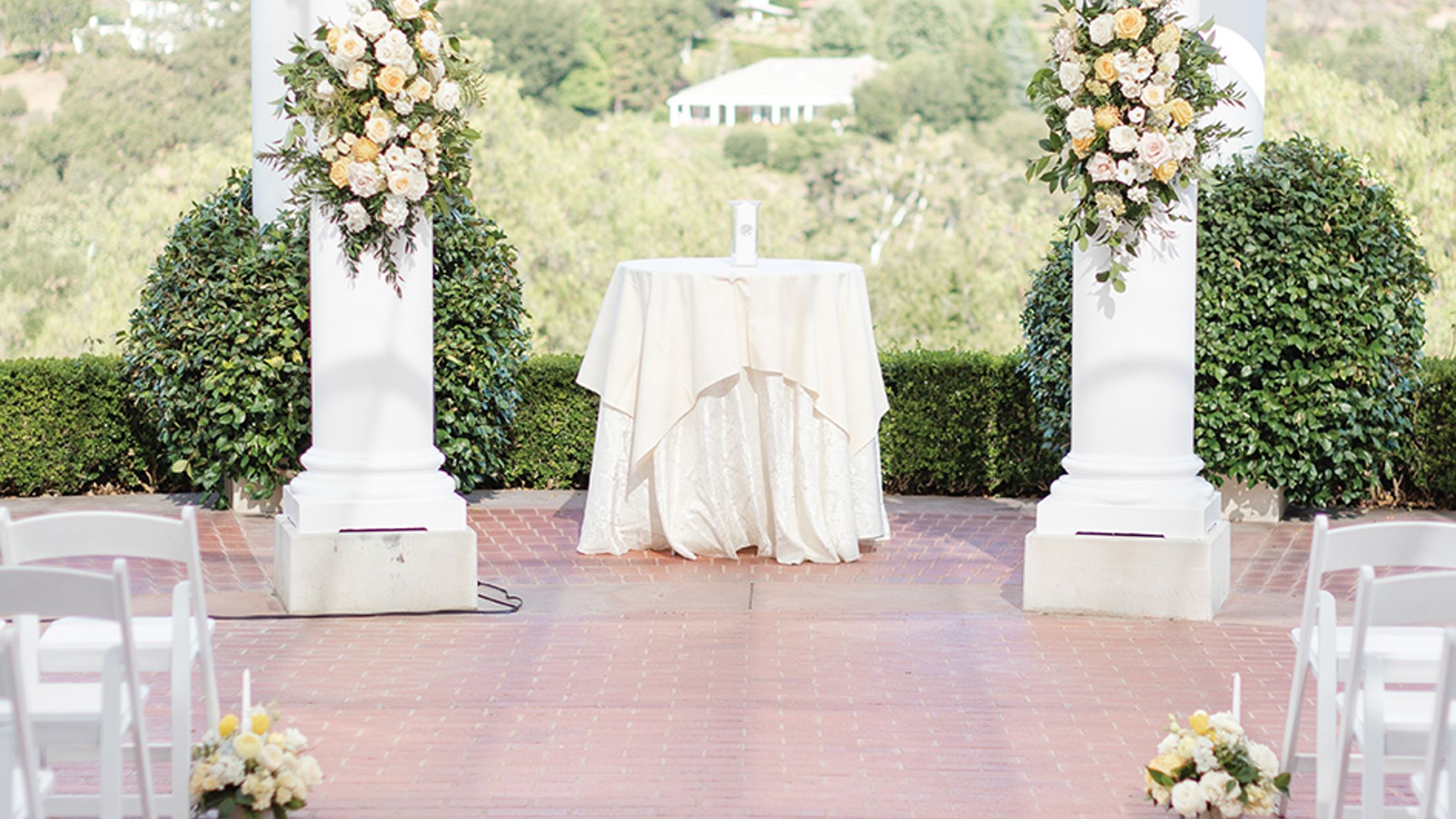 CWD/2022/Magazine/RealWeddings/elli-gordom/real weddings_CWD_FW22_70.jpg