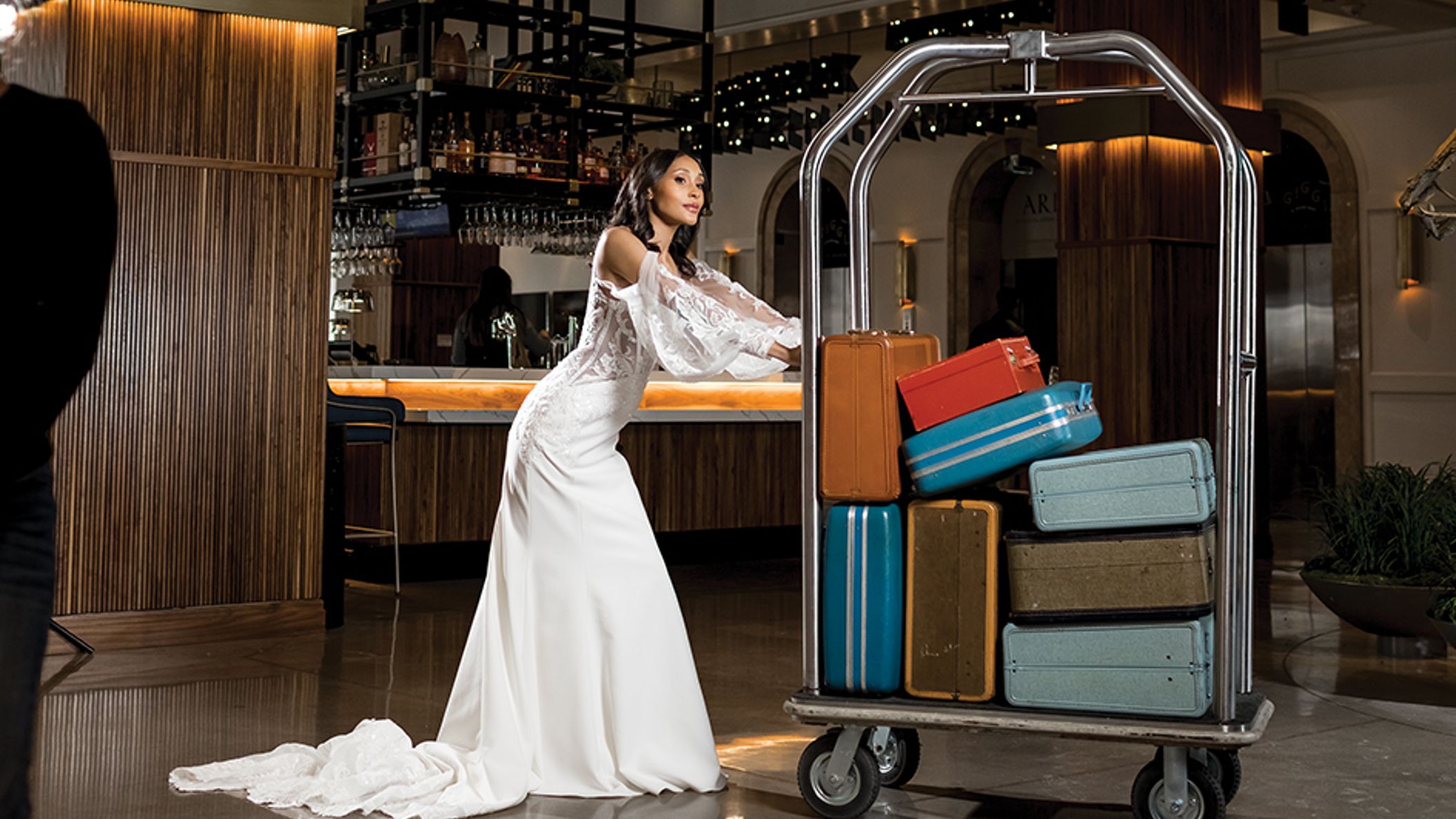 Wisconsin_Bride/2022/FW22/fashionsaintkate/fashion_WIB_FW2201.jpg