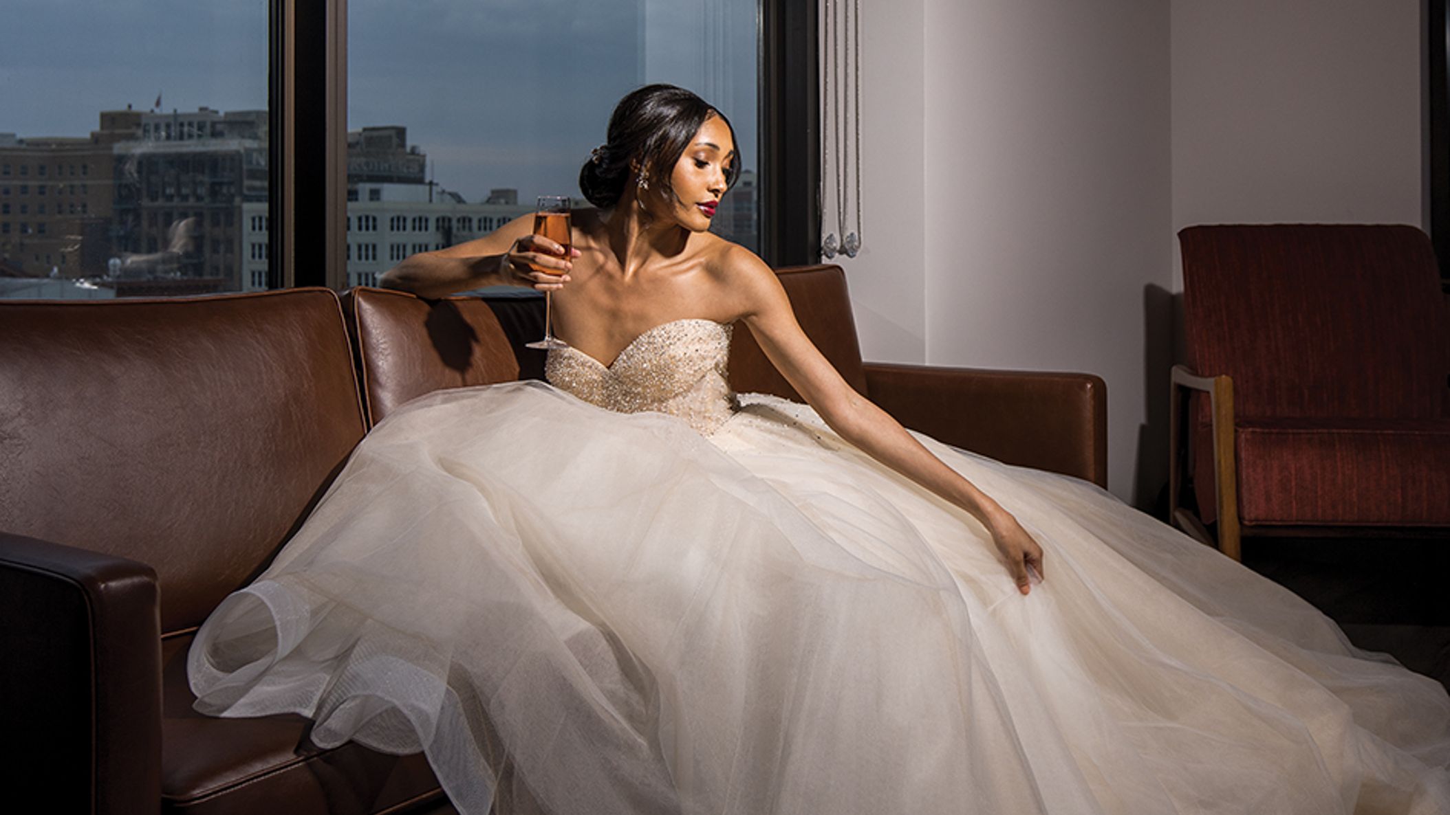 Wisconsin_Bride/2022/FW22/fashionsaintkate/fashion_WIB_FW2206.jpg